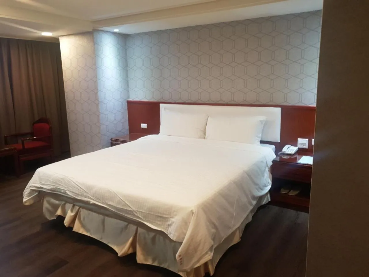 Photo of the whole room, Bed in Chuan Fu Hotel