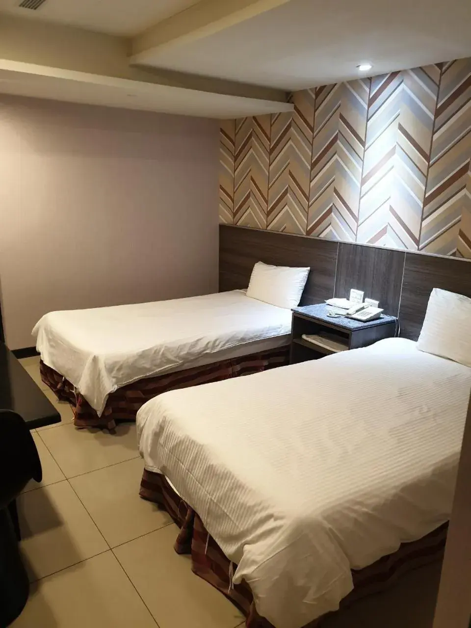 Economy Twin Room with No Window in Chuan Fu Hotel Economy Twin Room with No Window in Chuan Fu Hotel