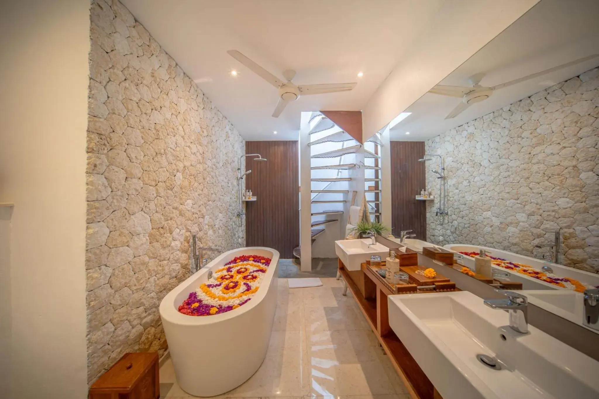 Bath in The Jimbaran Villa by Ini Vie Hospitality Bath in The Jimbaran Villa by Ini Vie Hospitality