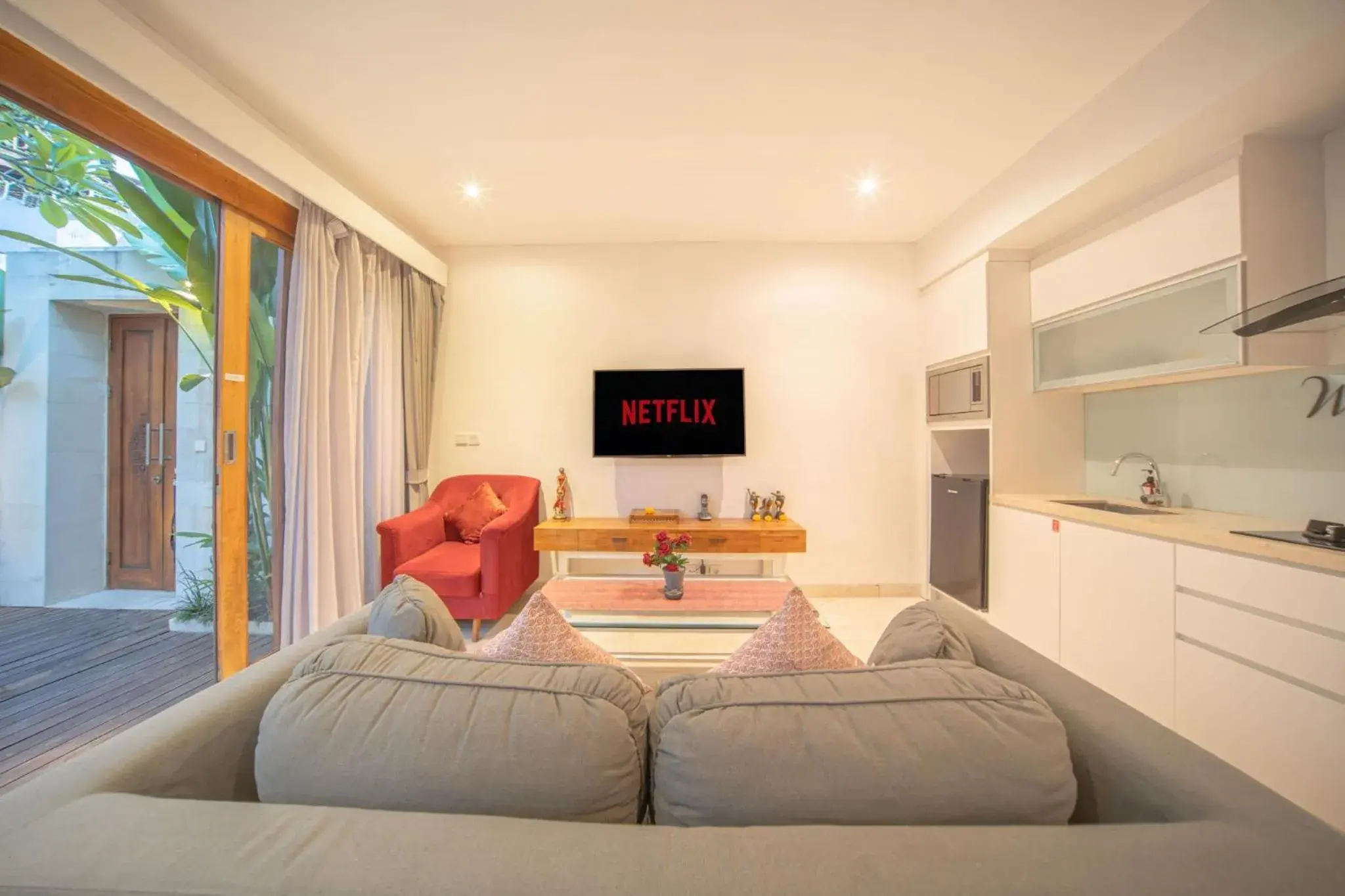 Living room in The Jimbaran Villa by Ini Vie Hospitality Living room in The Jimbaran Villa by Ini Vie Hospitality