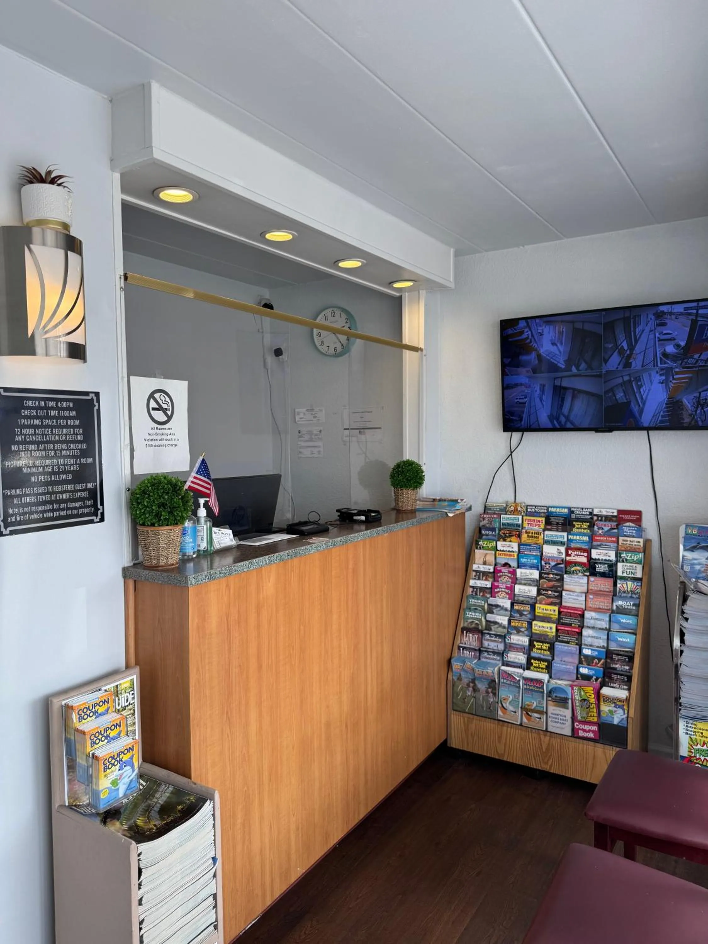 Staff in Belmont Inn & Suites Virginia Beach