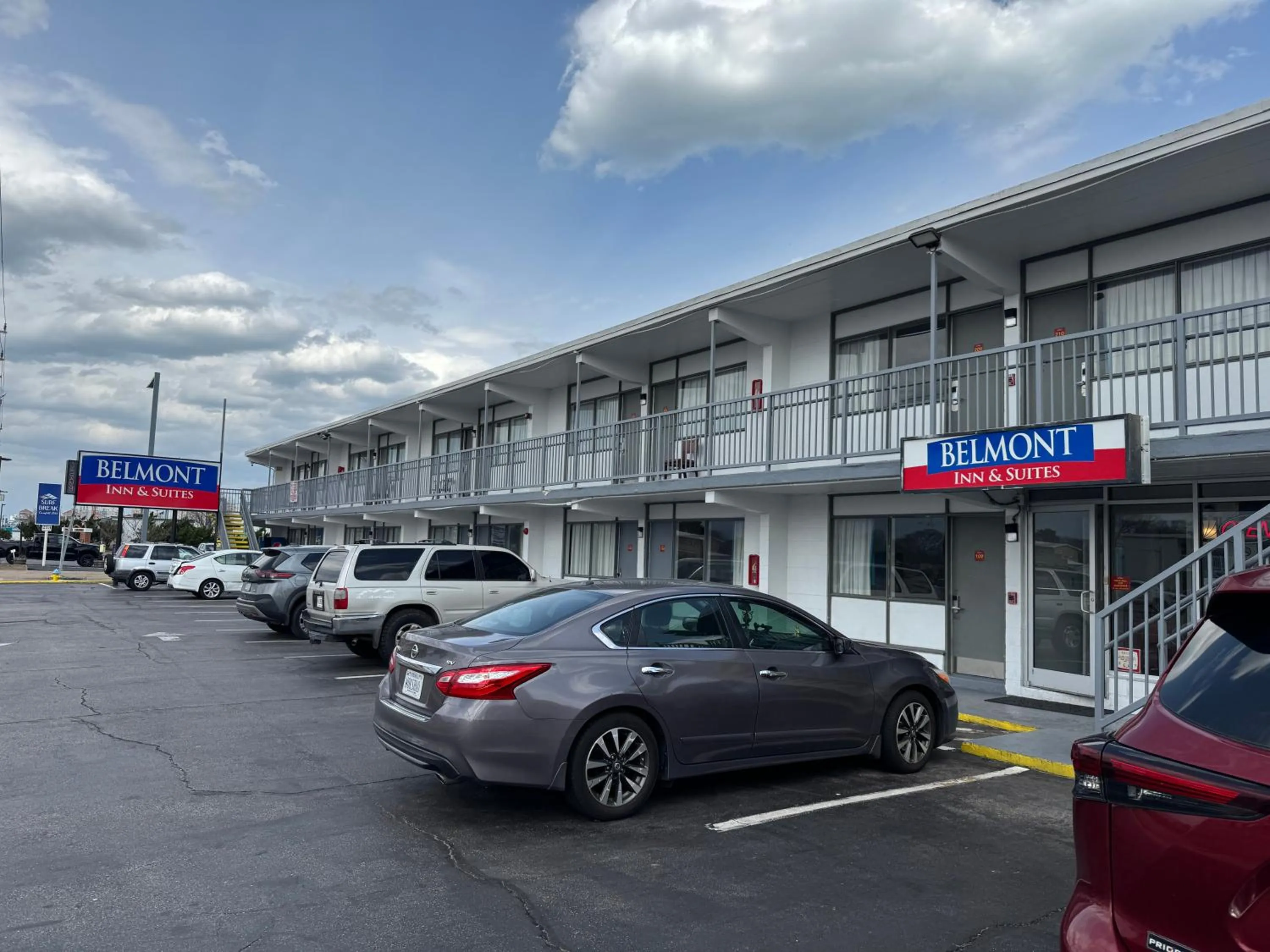 Parking in Belmont Inn & Suites Virginia Beach