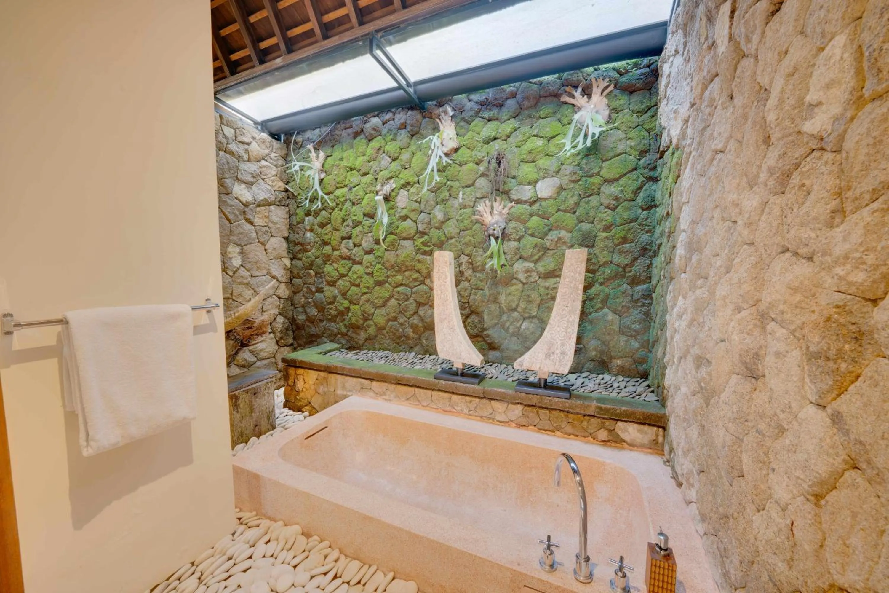 Bath in Awan Putih Resort