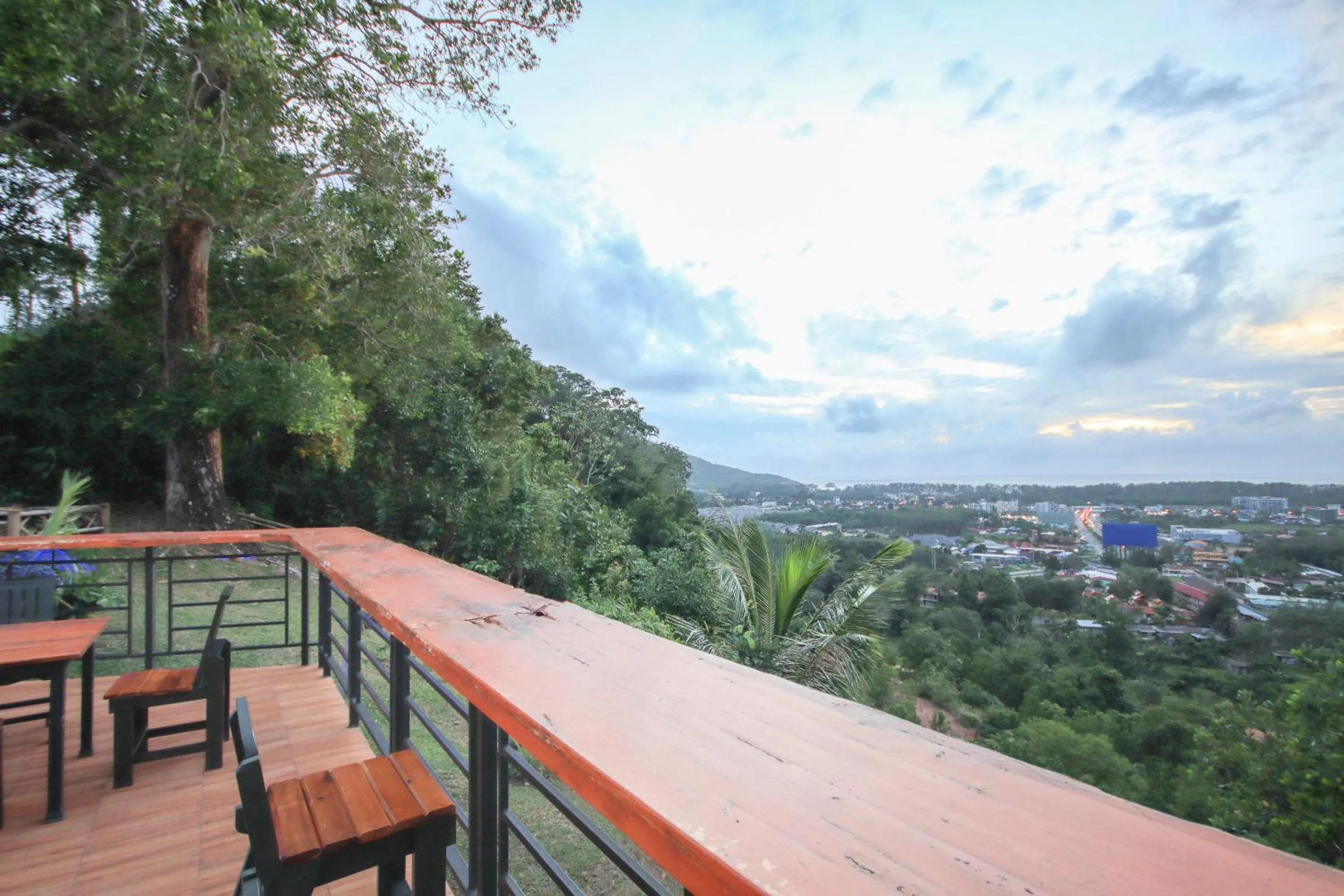 Balcony/Terrace in Happy Mountain Airport Resort