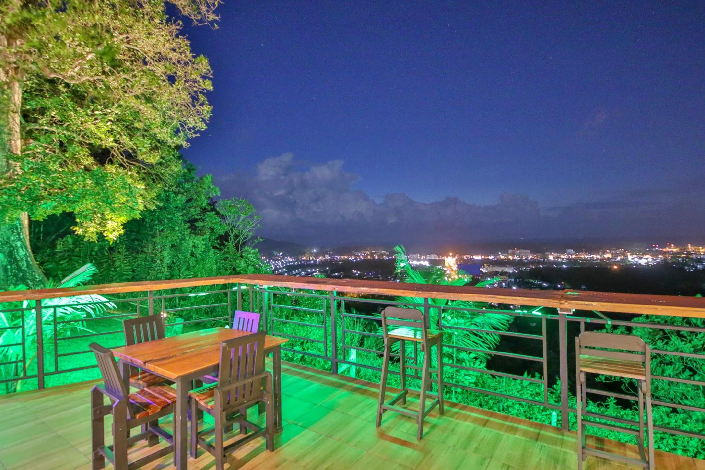 Balcony/Terrace in Happy Mountain Airport Resort