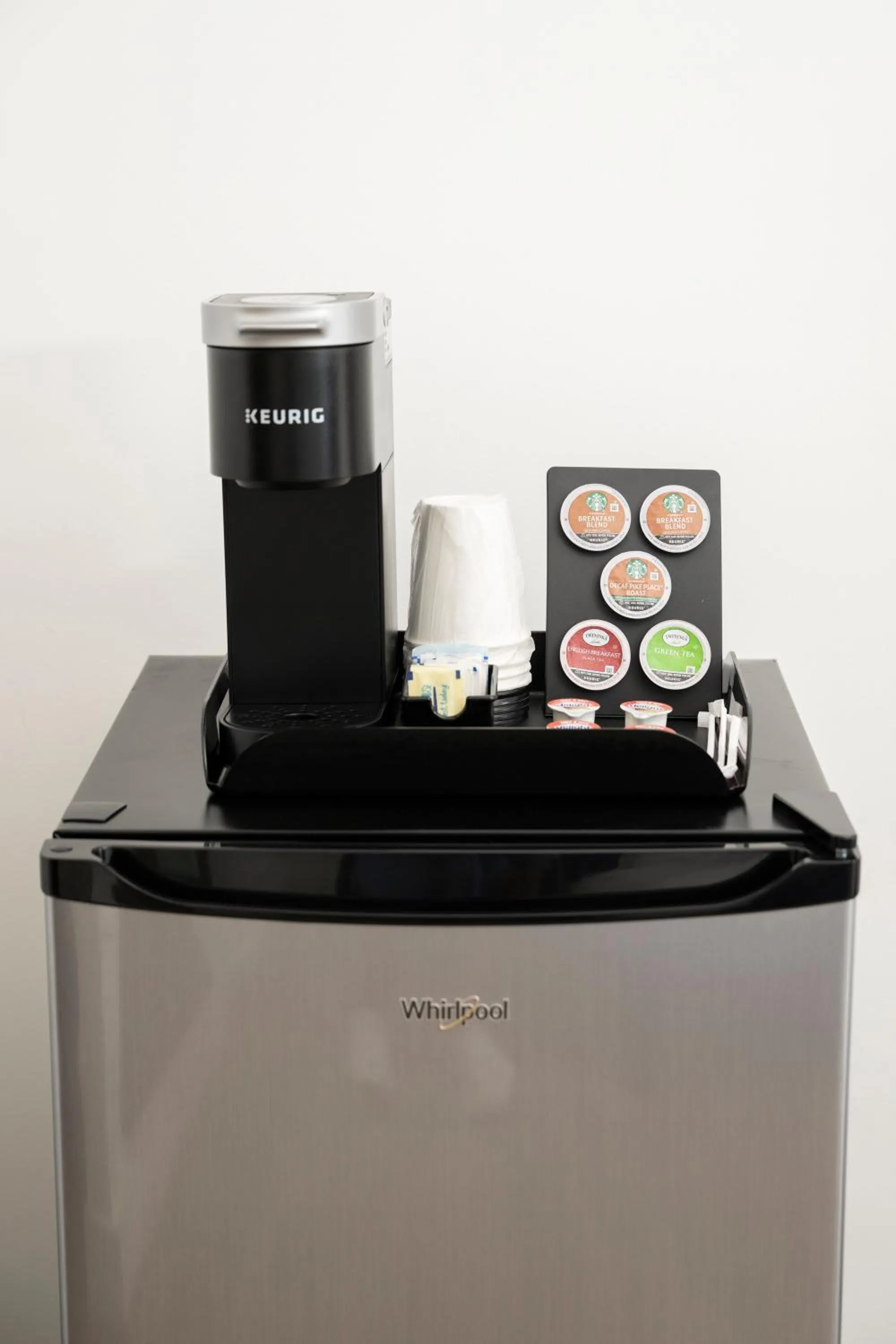 Coffee/tea facilities in Endless Dunes, A Modern Motel