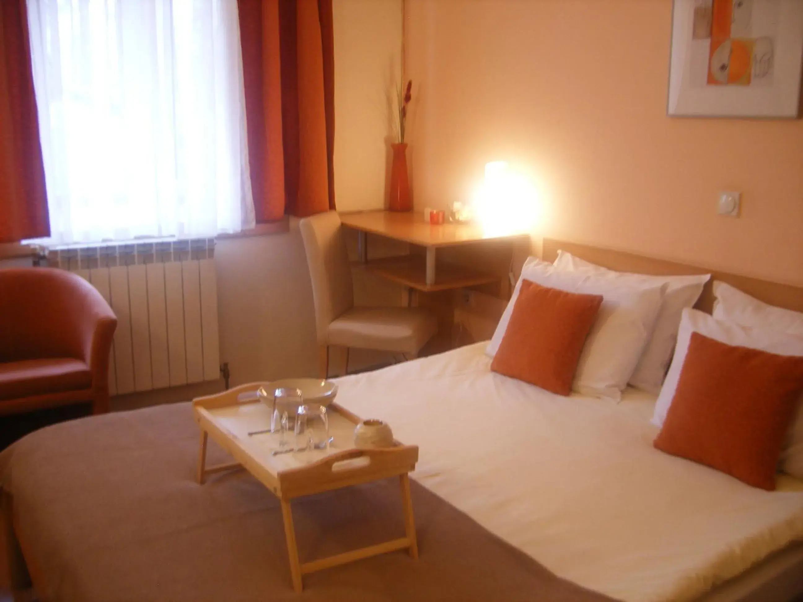 Single Room in Hotel 7 Single Room in Hotel 7