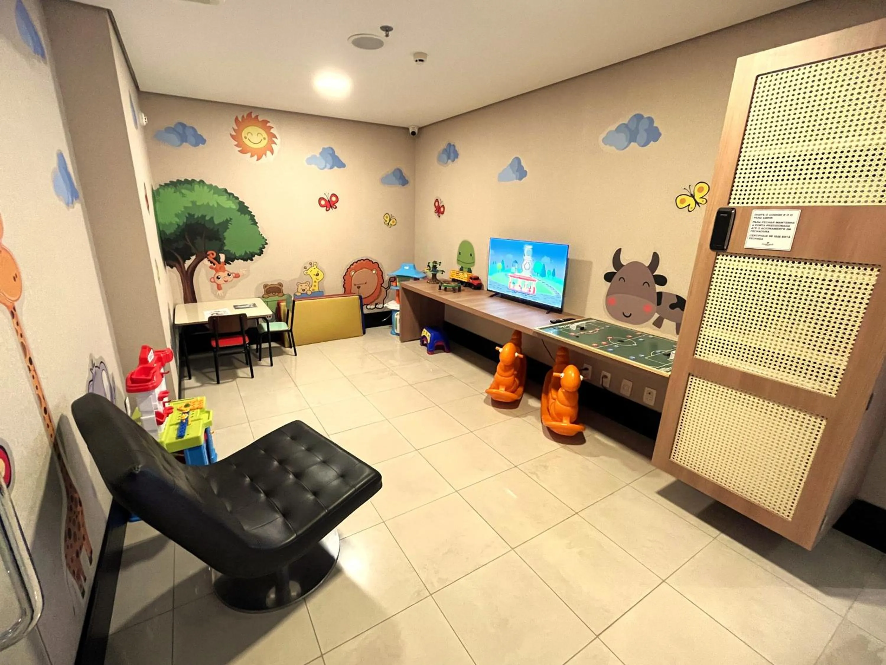 Kids's club in Araucaria Plaza