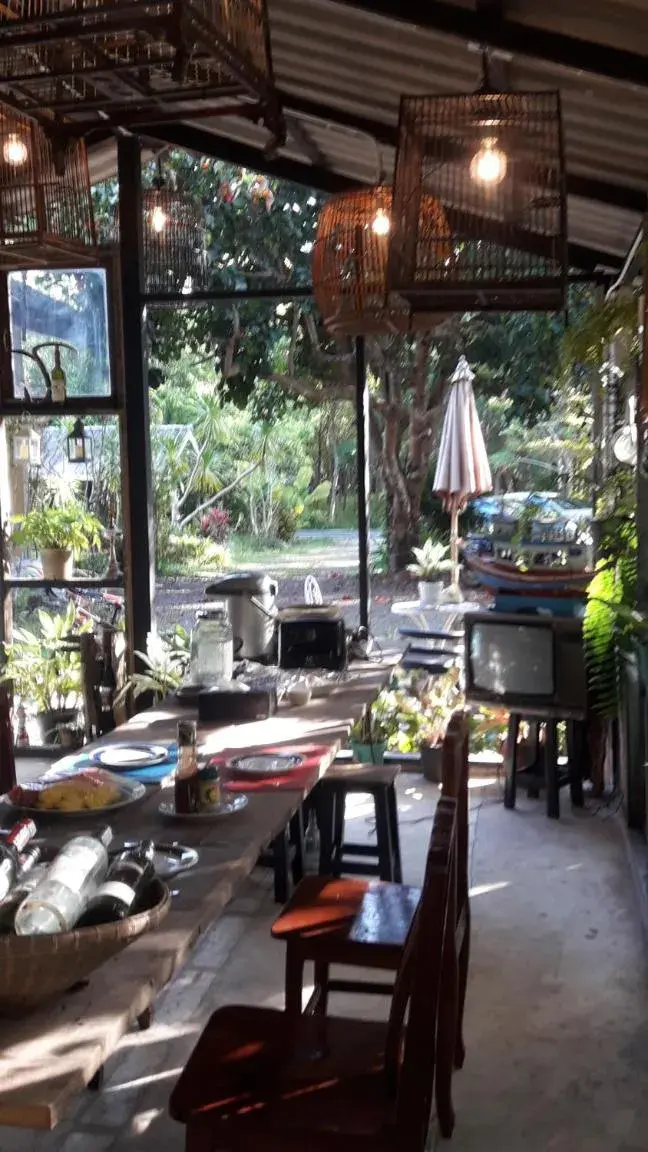 Restaurant/places to eat in Baan Hotelier Resort Restaurant/places to eat in Baan Hotelier Resort