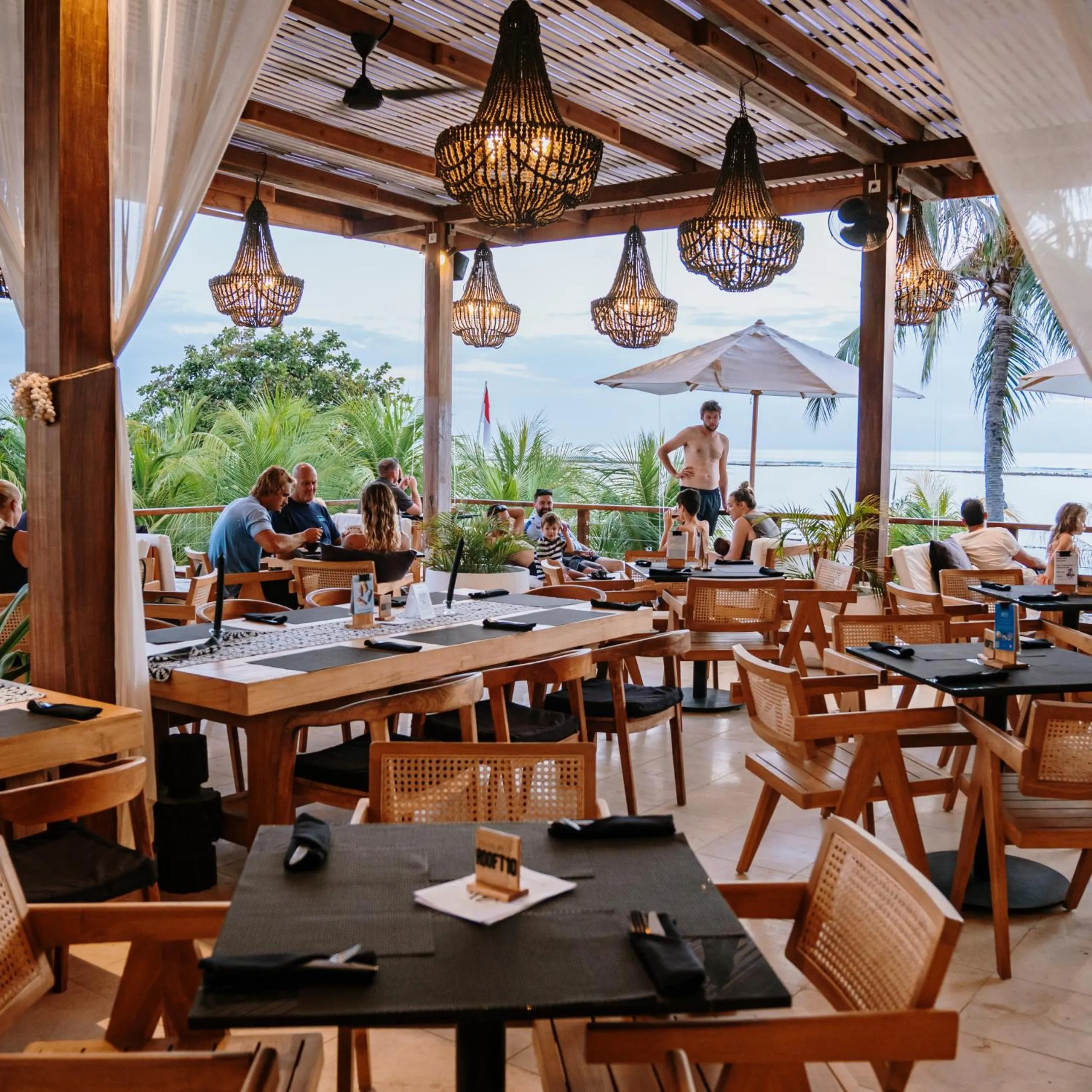 Ohana's Beachfront Resort & Beach Club