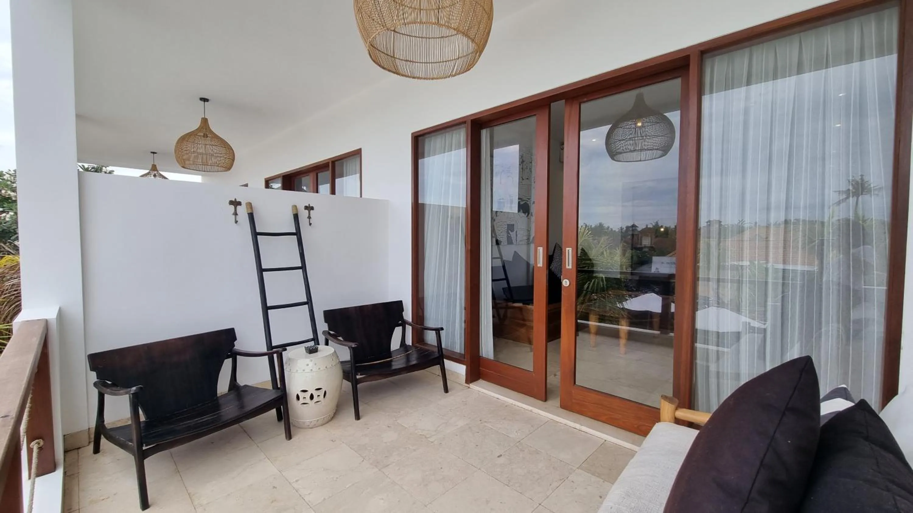 Balcony/Terrace in Ohana's Beachfront Resort & Beach Club