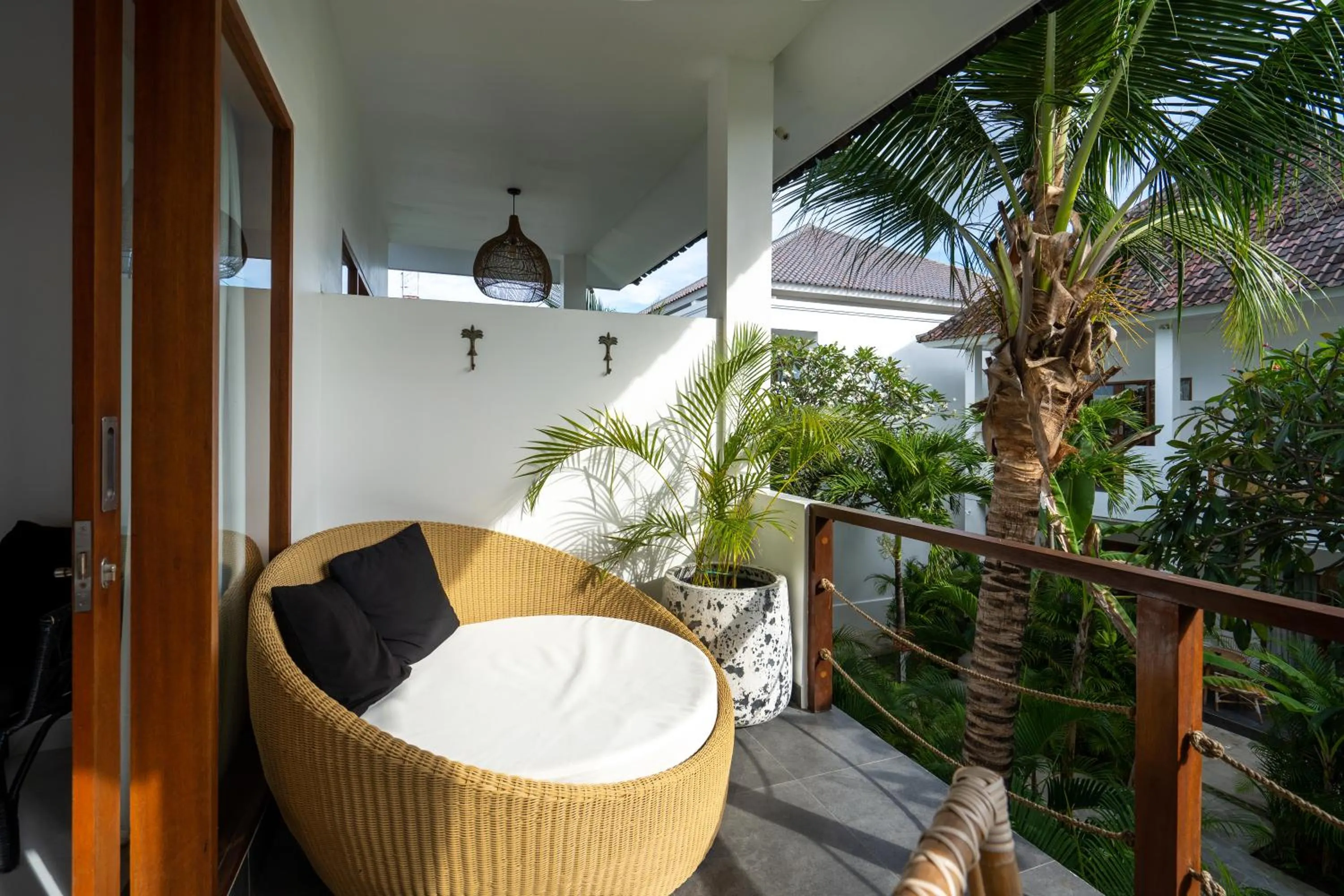 Balcony/Terrace in Ohana's Beachfront Resort & Beach Club