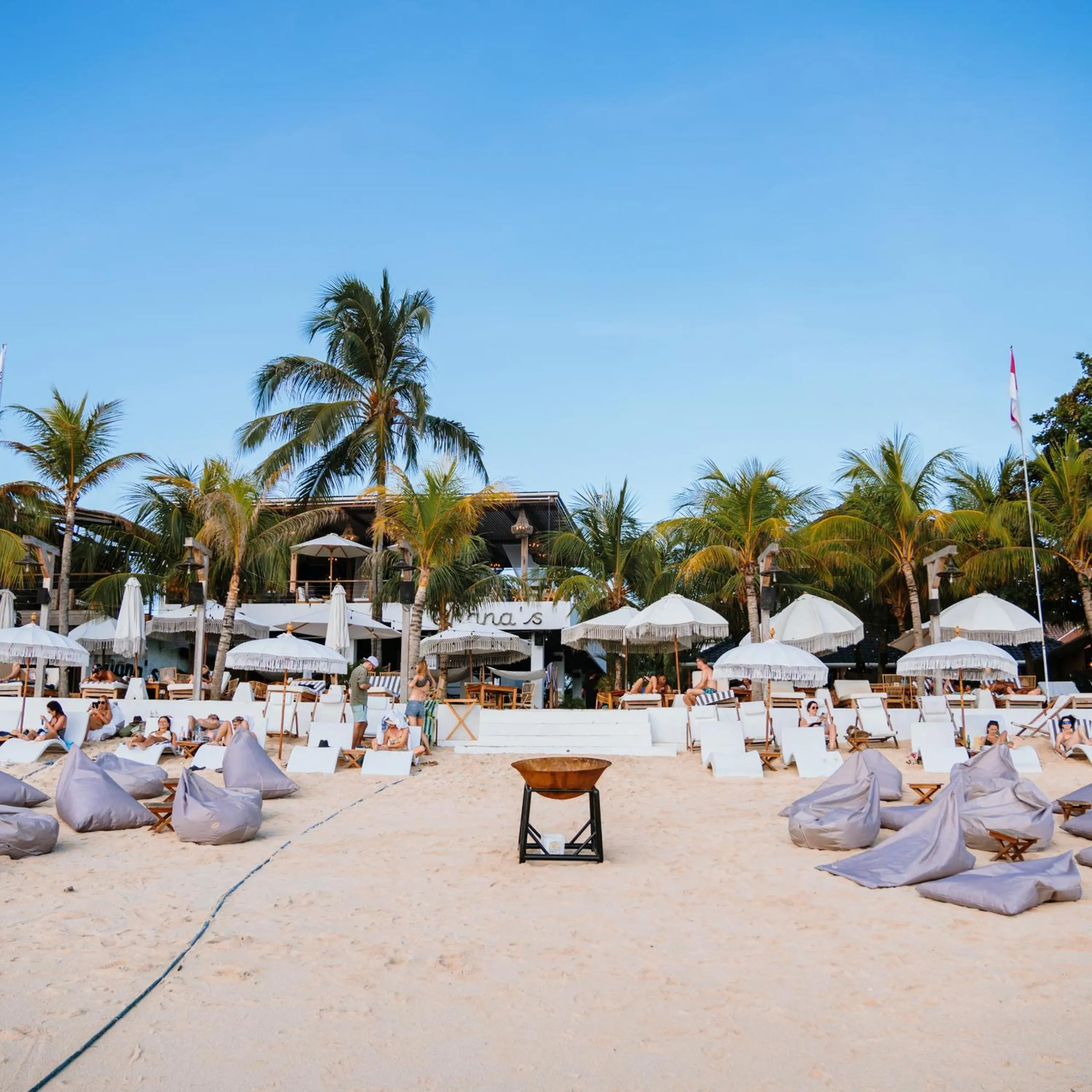 Ohana's Beachfront Resort & Beach Club