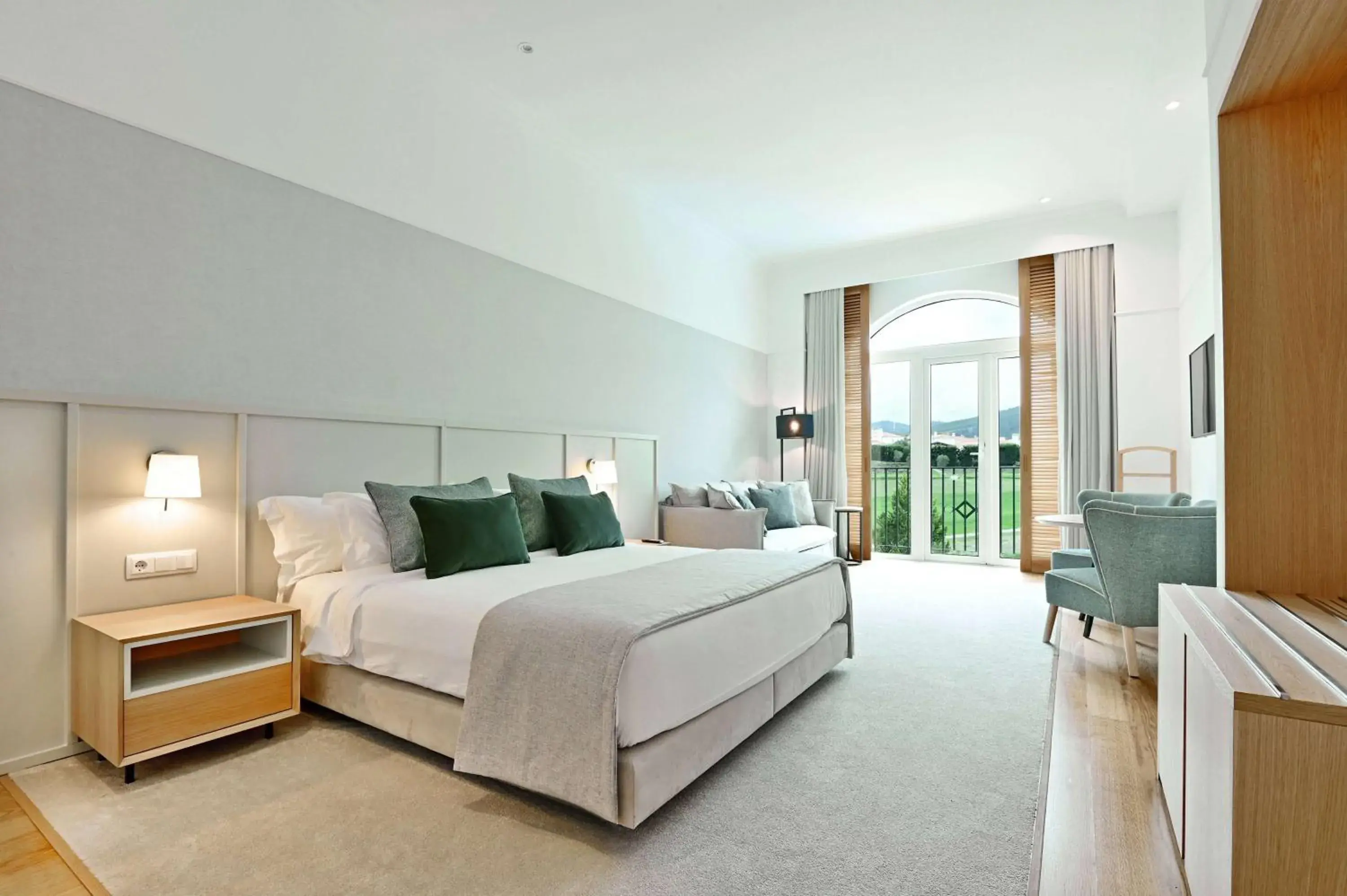 Photo of the whole room, Bed in Dolce CampoReal Lisboa Photo of the whole room, Bed in Dolce CampoReal Lisboa