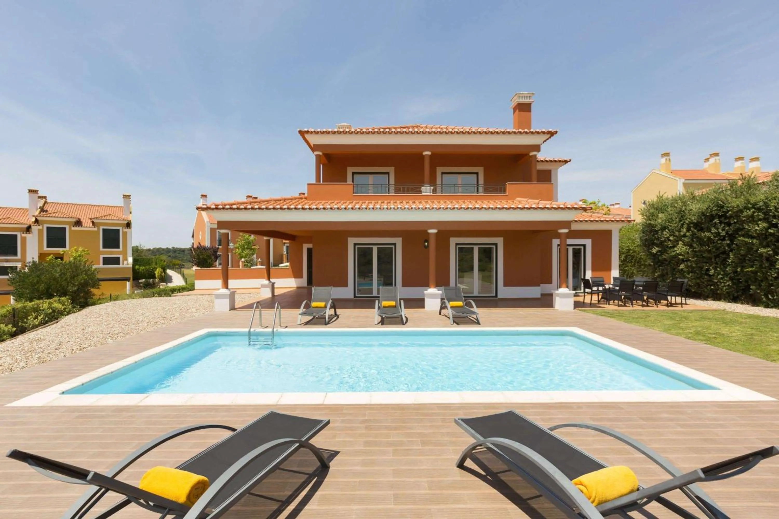 Photo of the whole room in Dolce CampoReal Lisboa