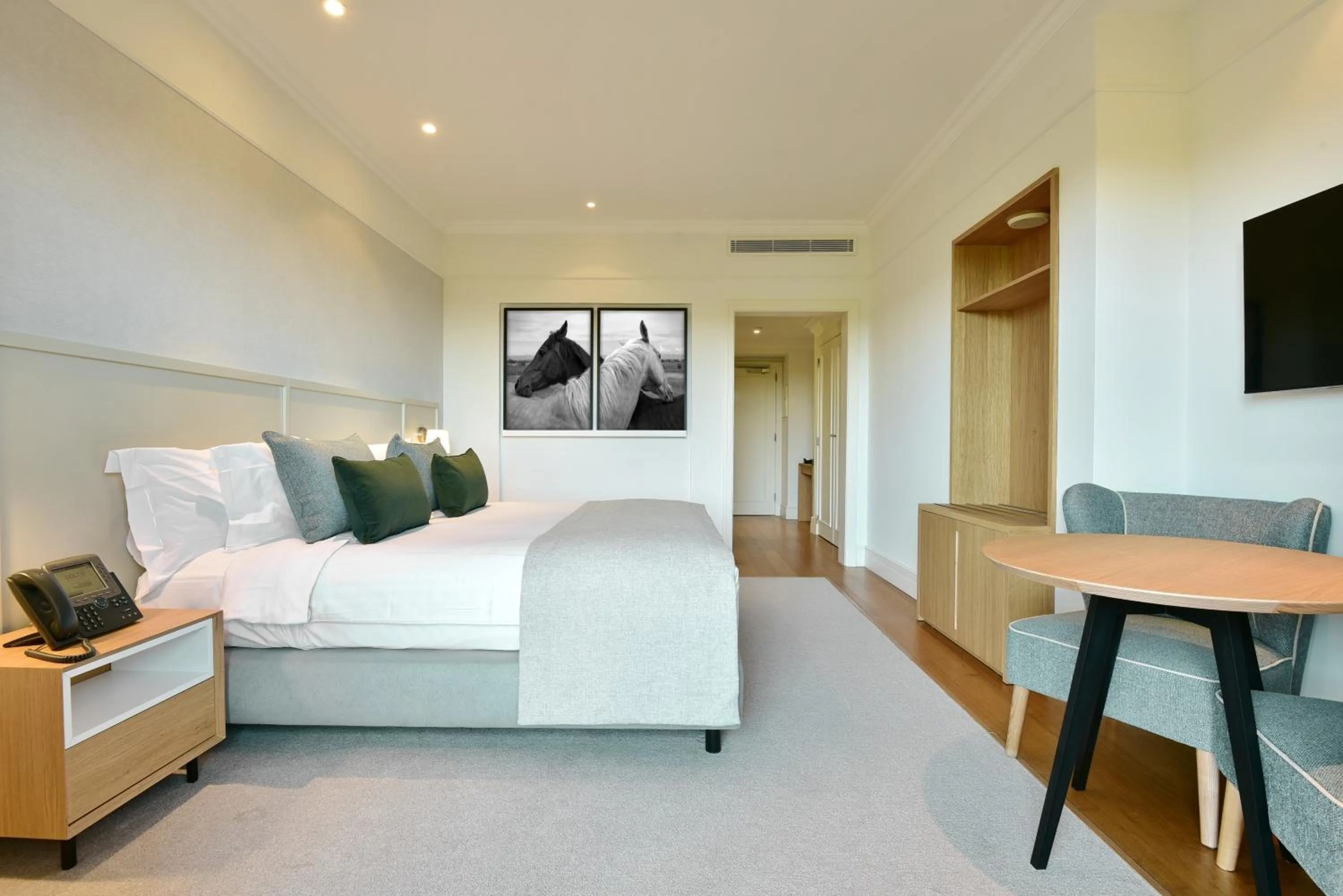 Bedroom, Bed in Dolce CampoReal Lisboa