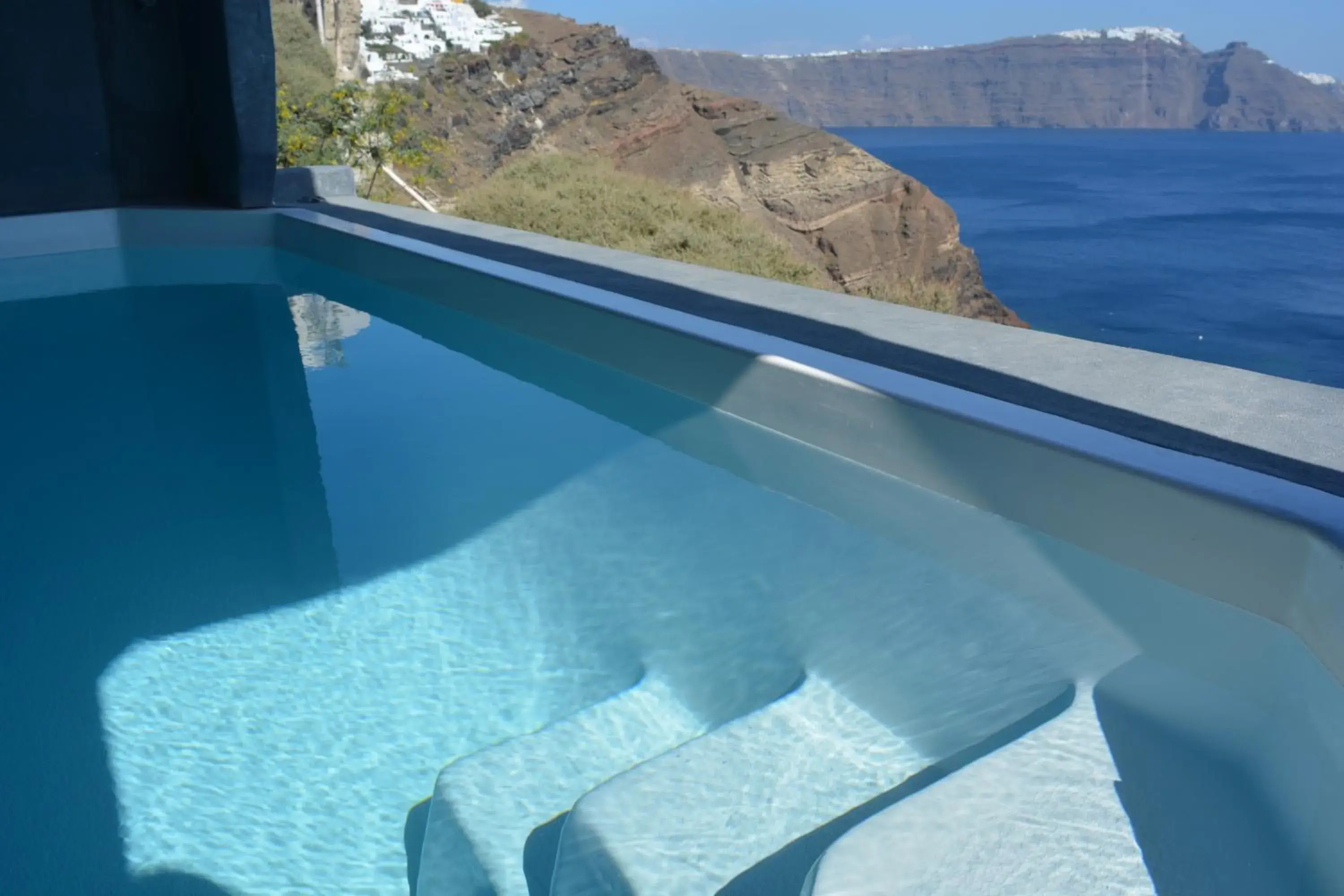 Pool view in White Pearl Villas Pool view in White Pearl Villas