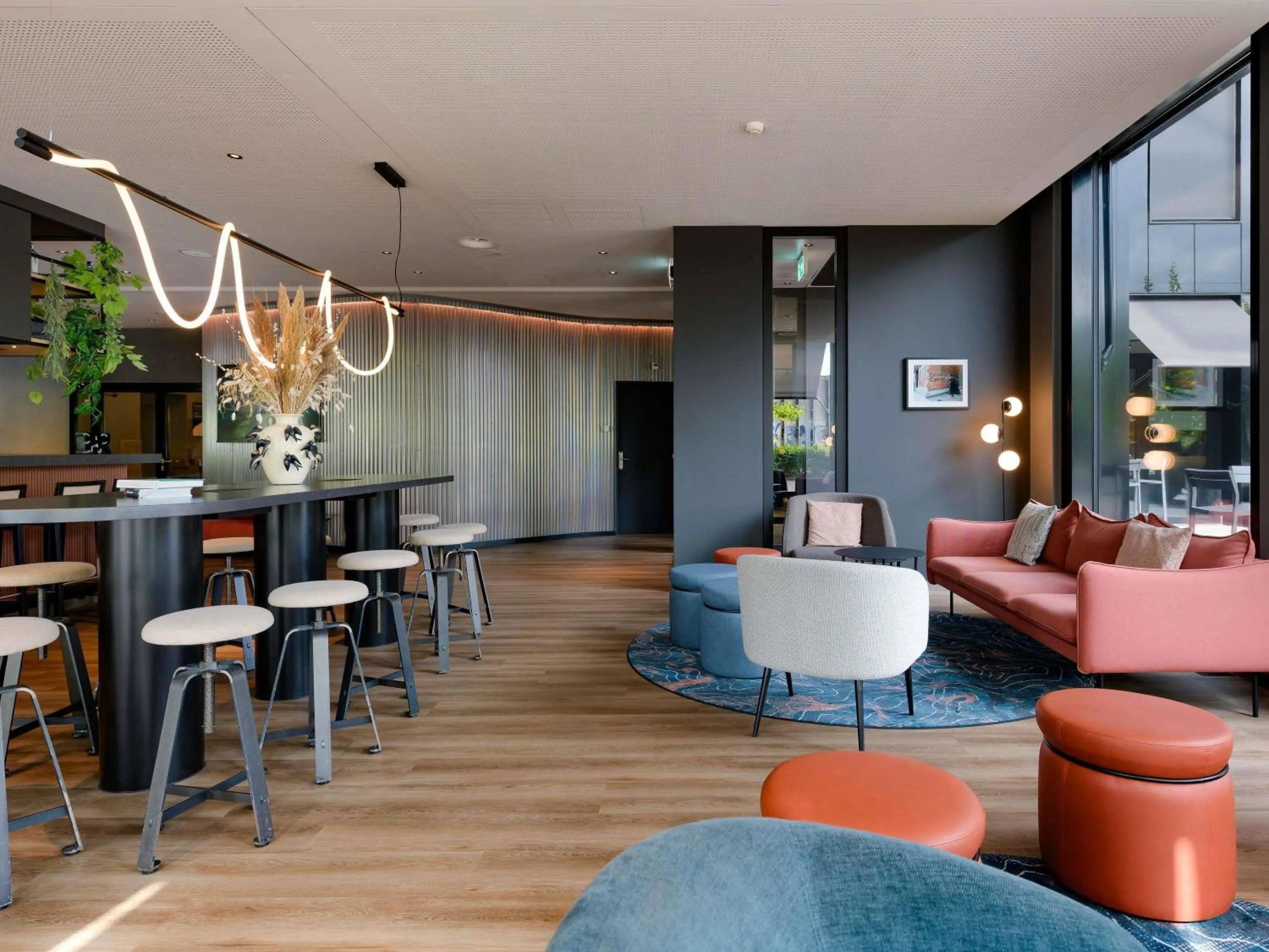 Lounge or bar in Mercure Zürich City