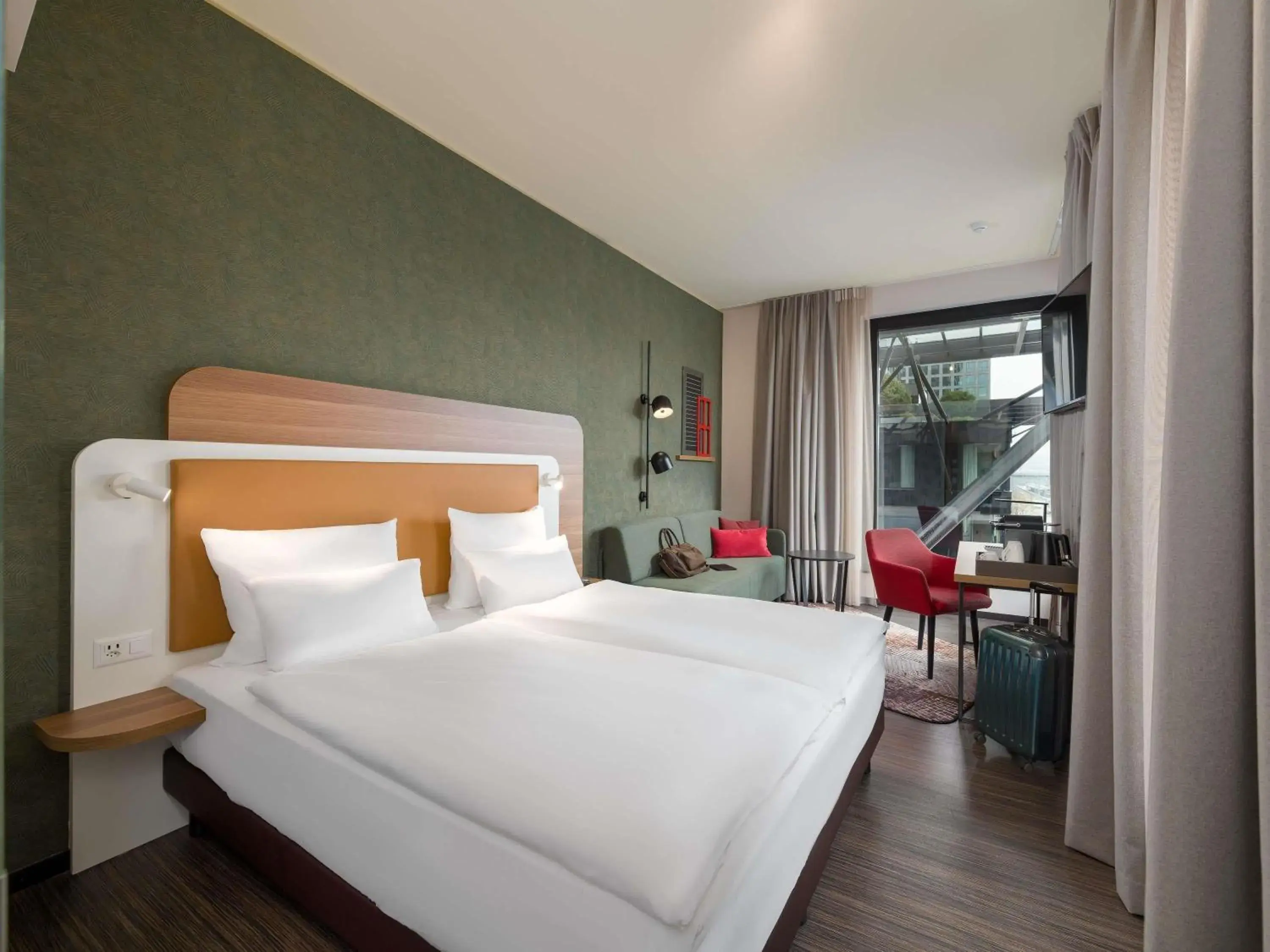 Bedroom, Bed in Mercure Zürich City Bedroom, Bed in Mercure Zürich City