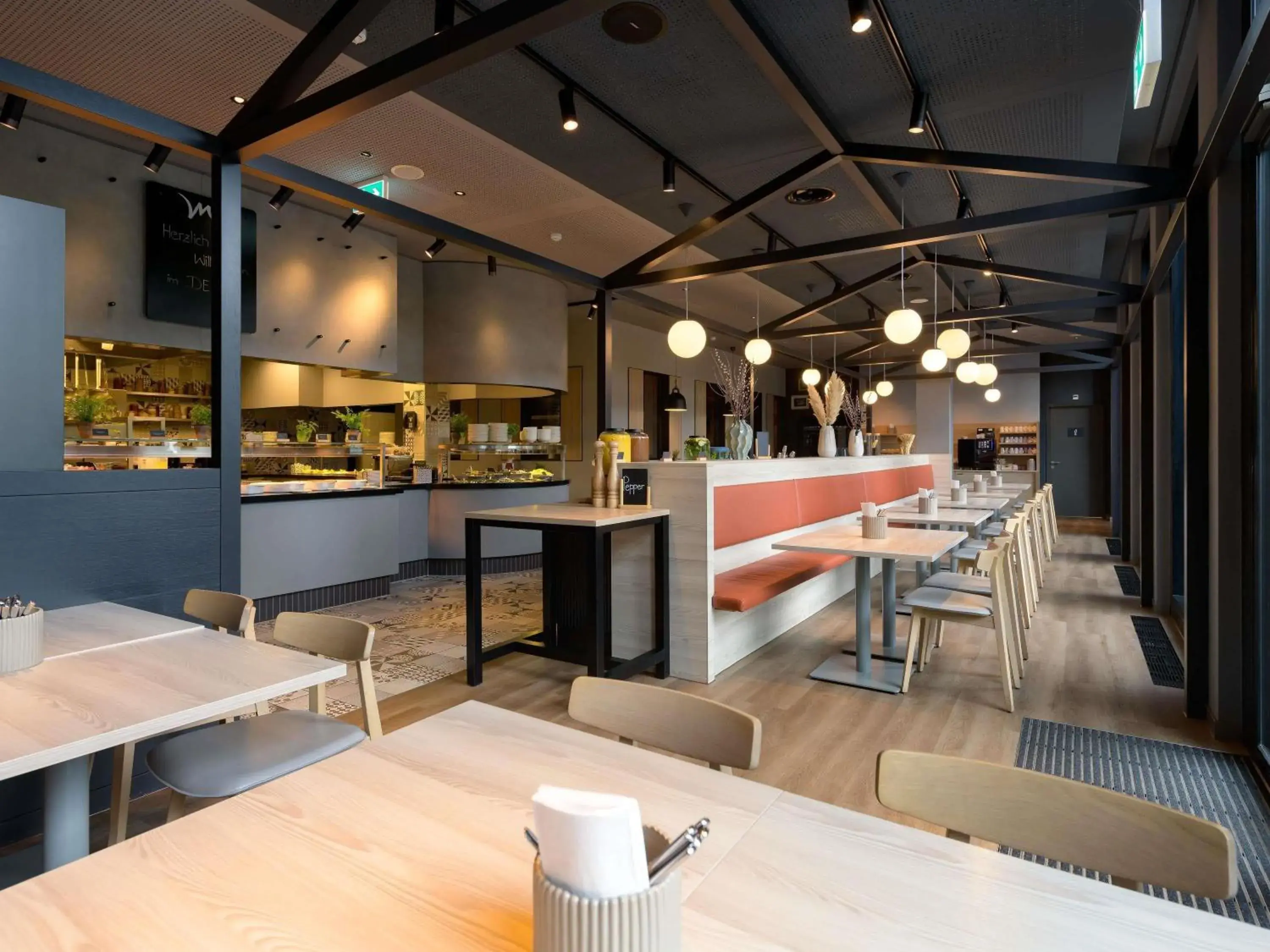 Restaurant/places to eat in Mercure Zürich City Restaurant/places to eat in Mercure Zürich City