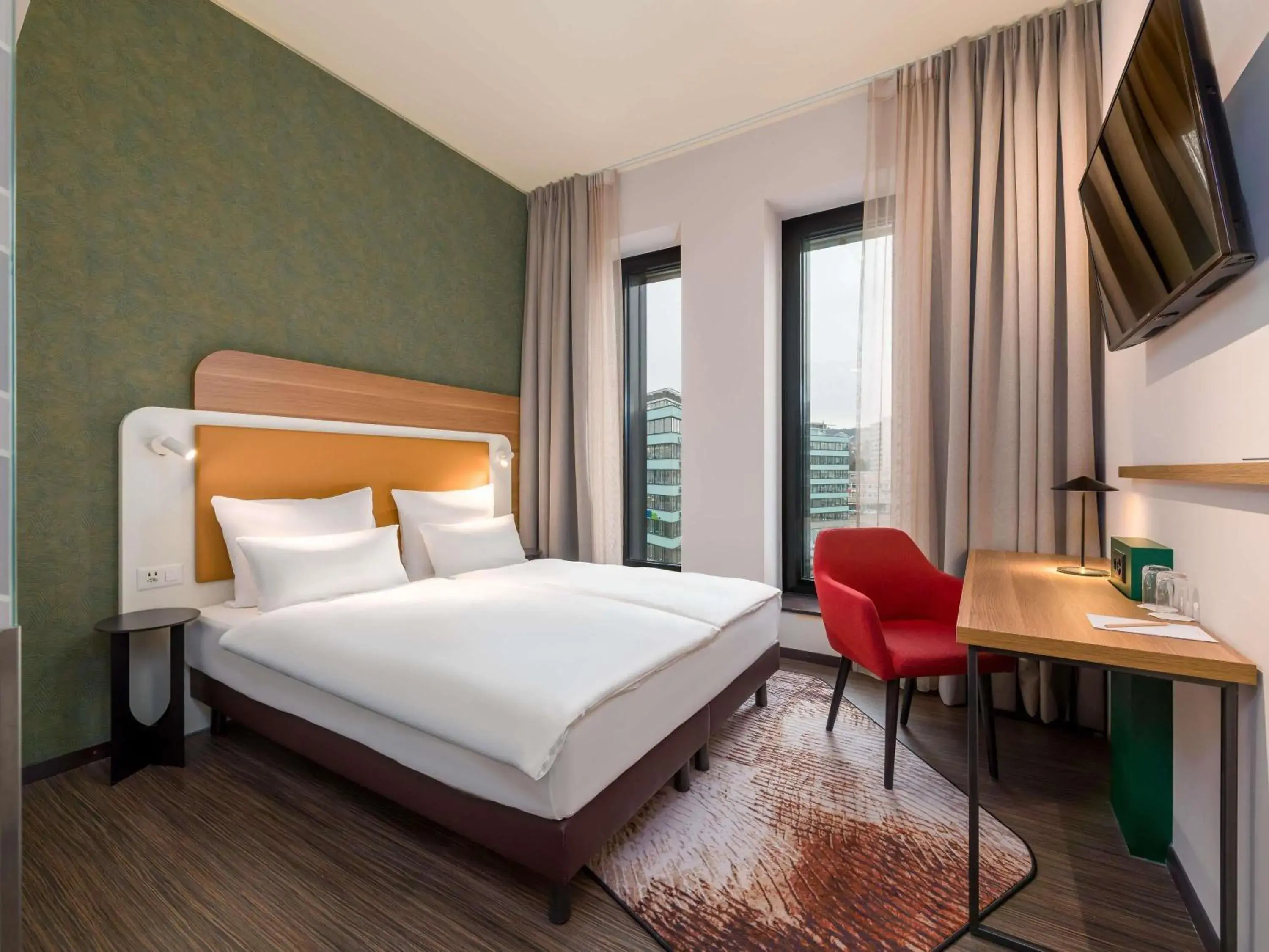 Bedroom, Bed in Mercure Zürich City Bedroom, Bed in Mercure Zürich City