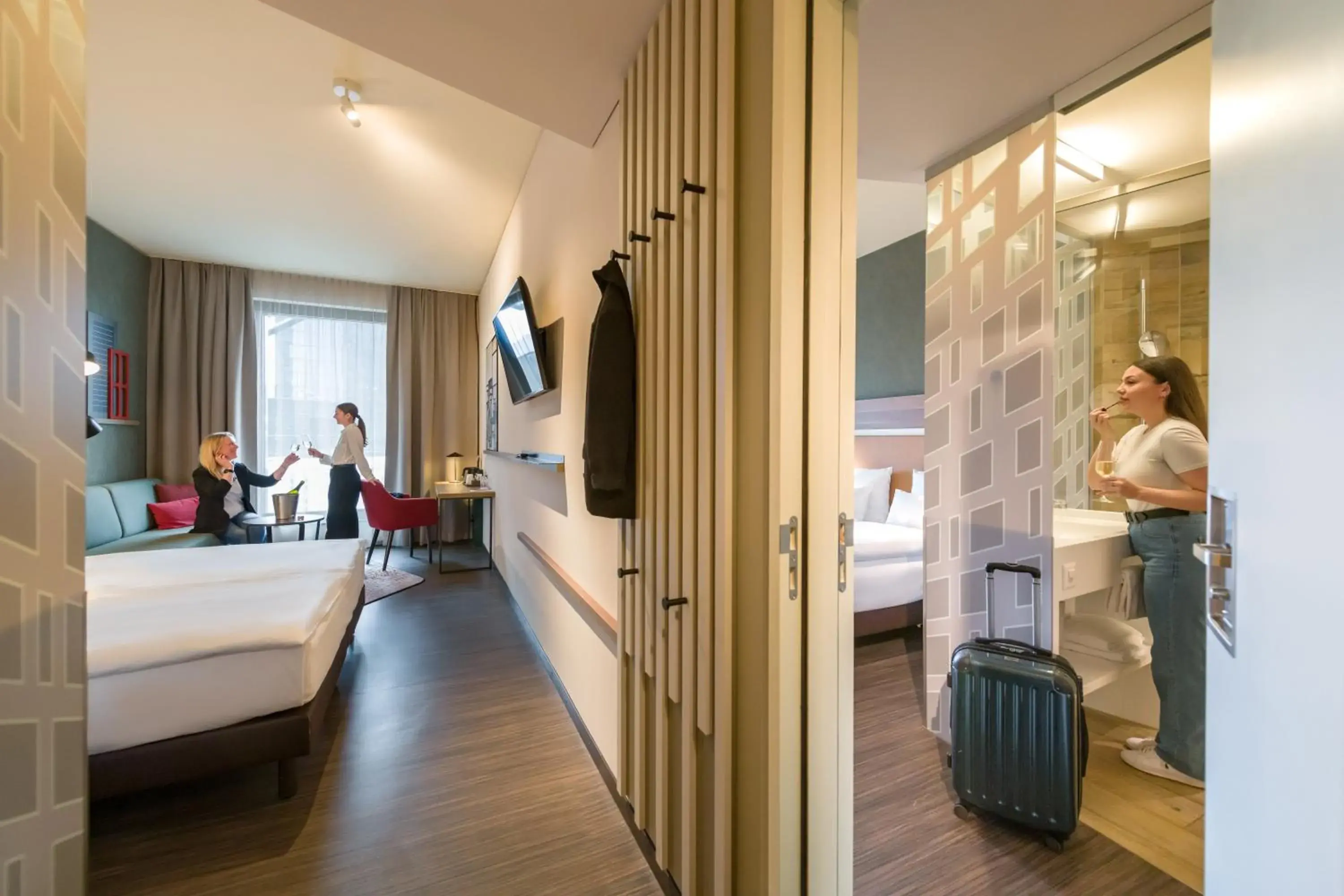 Photo of the whole room, Bed in Mercure Zürich City Photo of the whole room, Bed in Mercure Zürich City