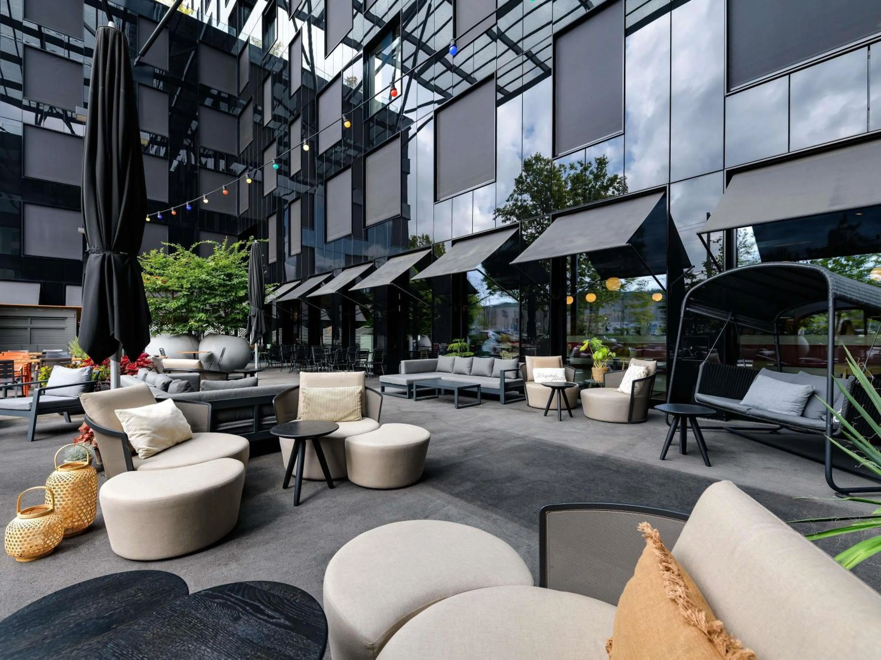 Property building in Mercure Zürich City