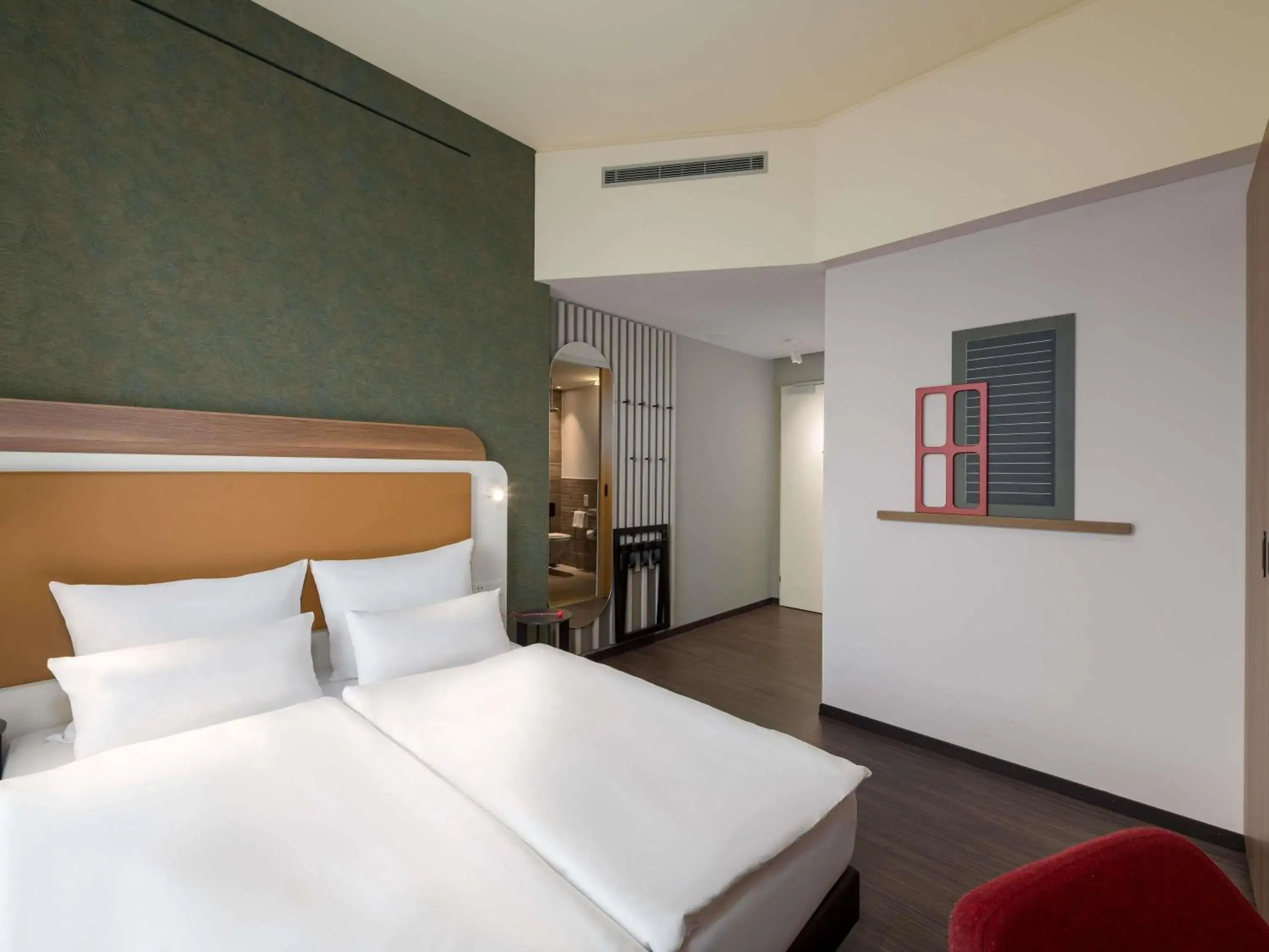 Bedroom, Bed in Mercure Zürich City Bedroom, Bed in Mercure Zürich City