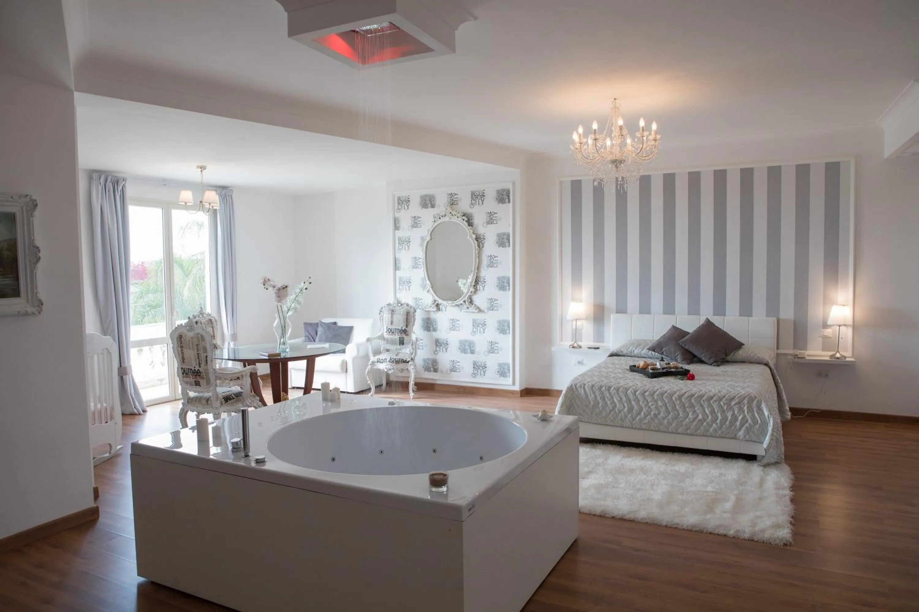 Bed in Hotel Imperiale