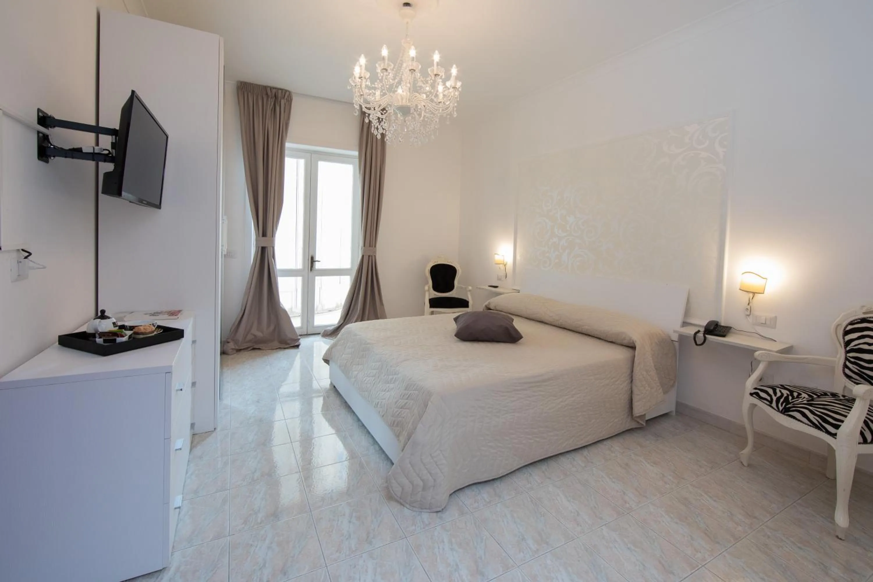 Bed in Hotel Imperiale