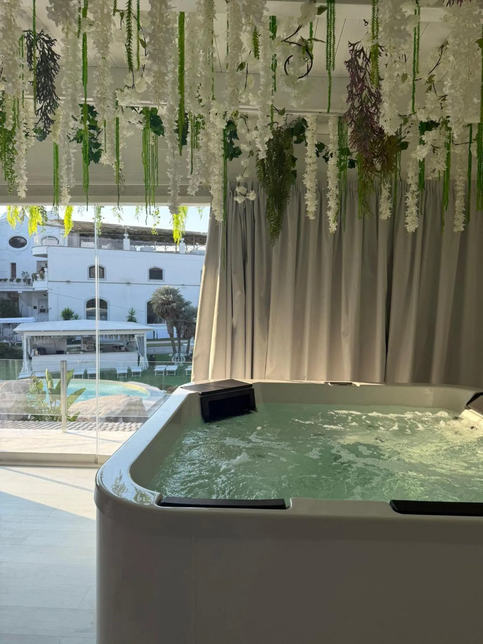 Swimming pool in Hotel Imperiale