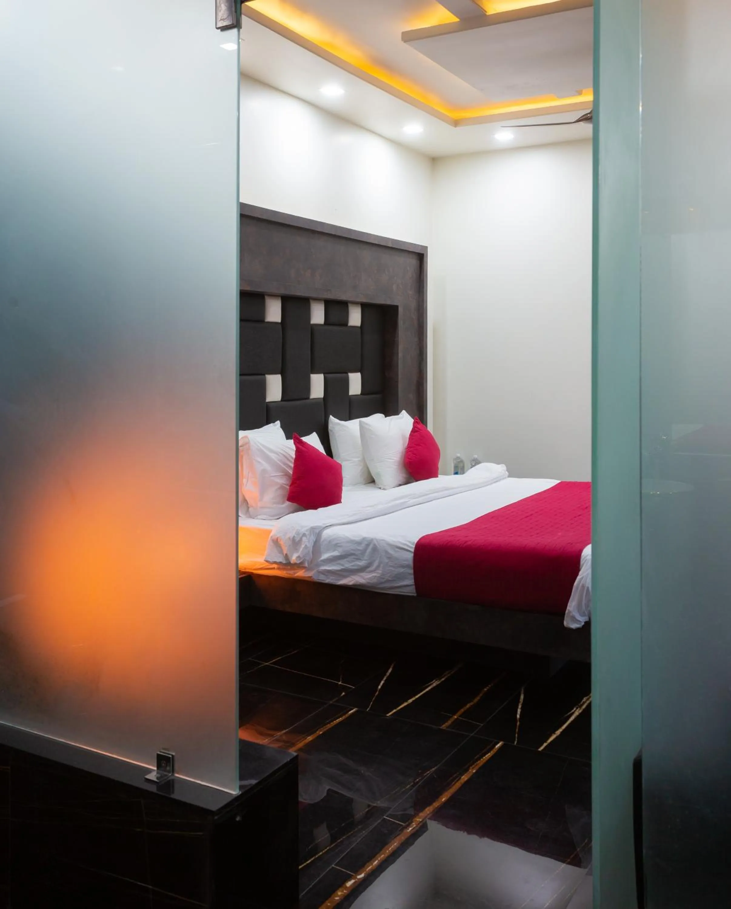 Bedroom, Bed in Hotel Pushkar City Inn