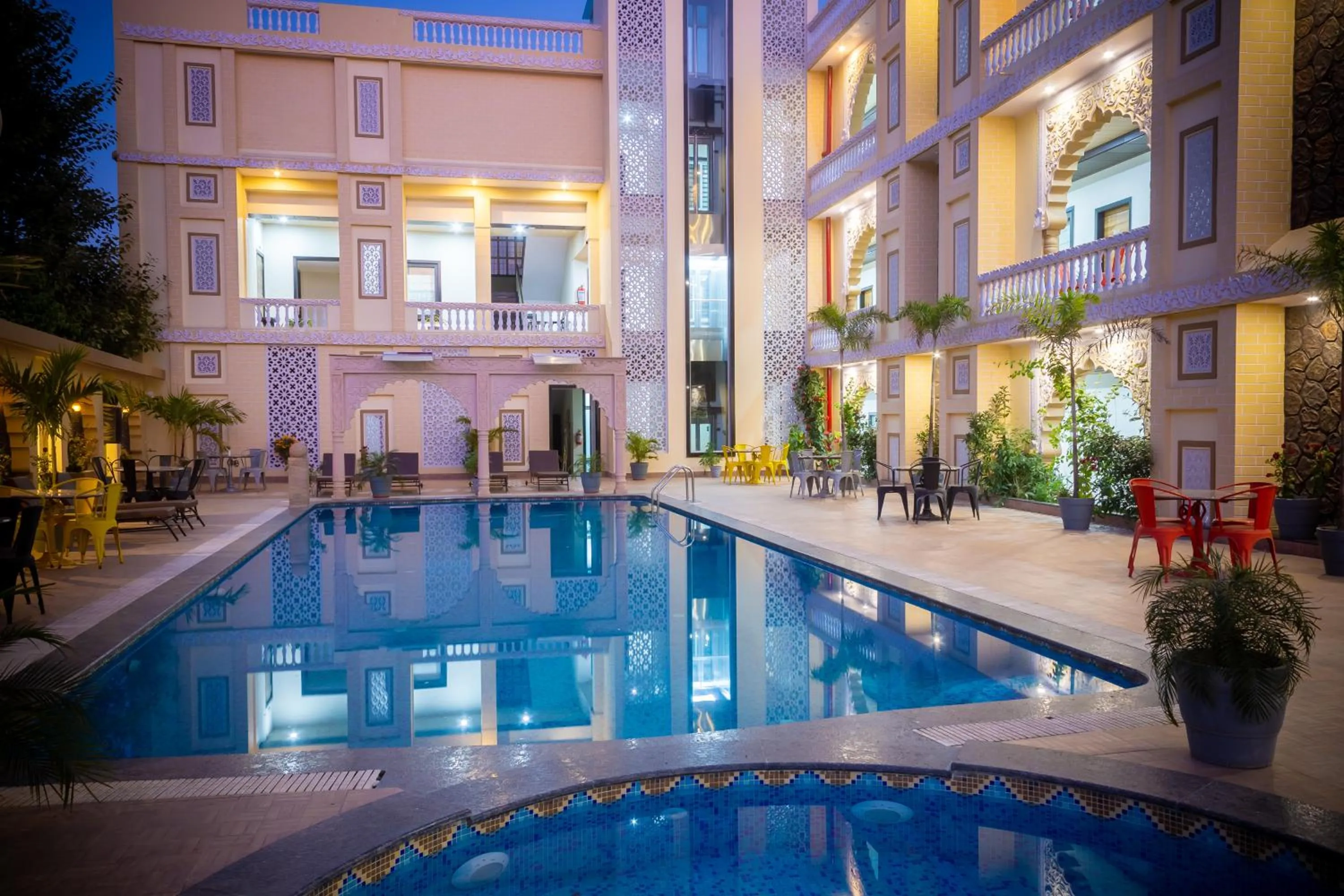 Swimming pool in Hotel Pushkar City Inn