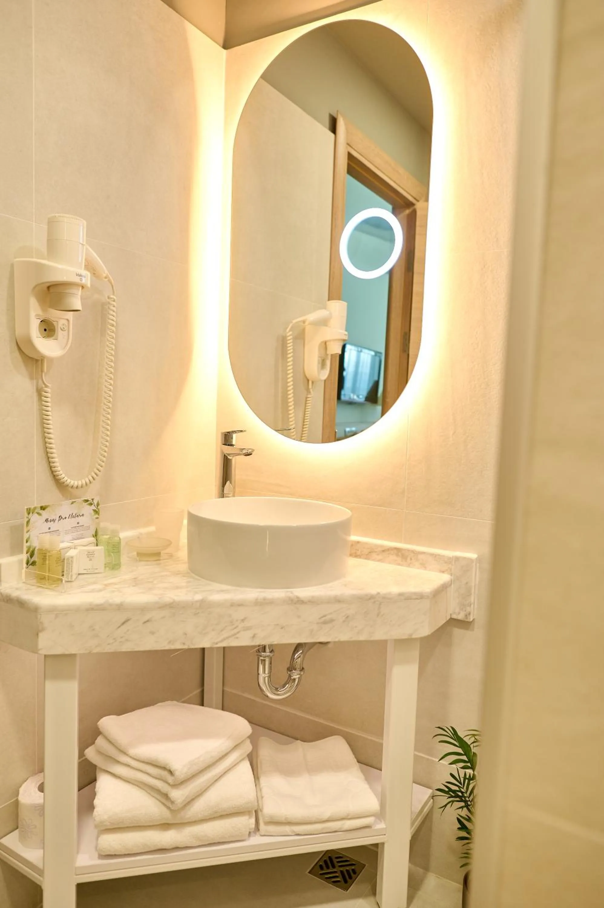 Bathroom in Hotel Malibu