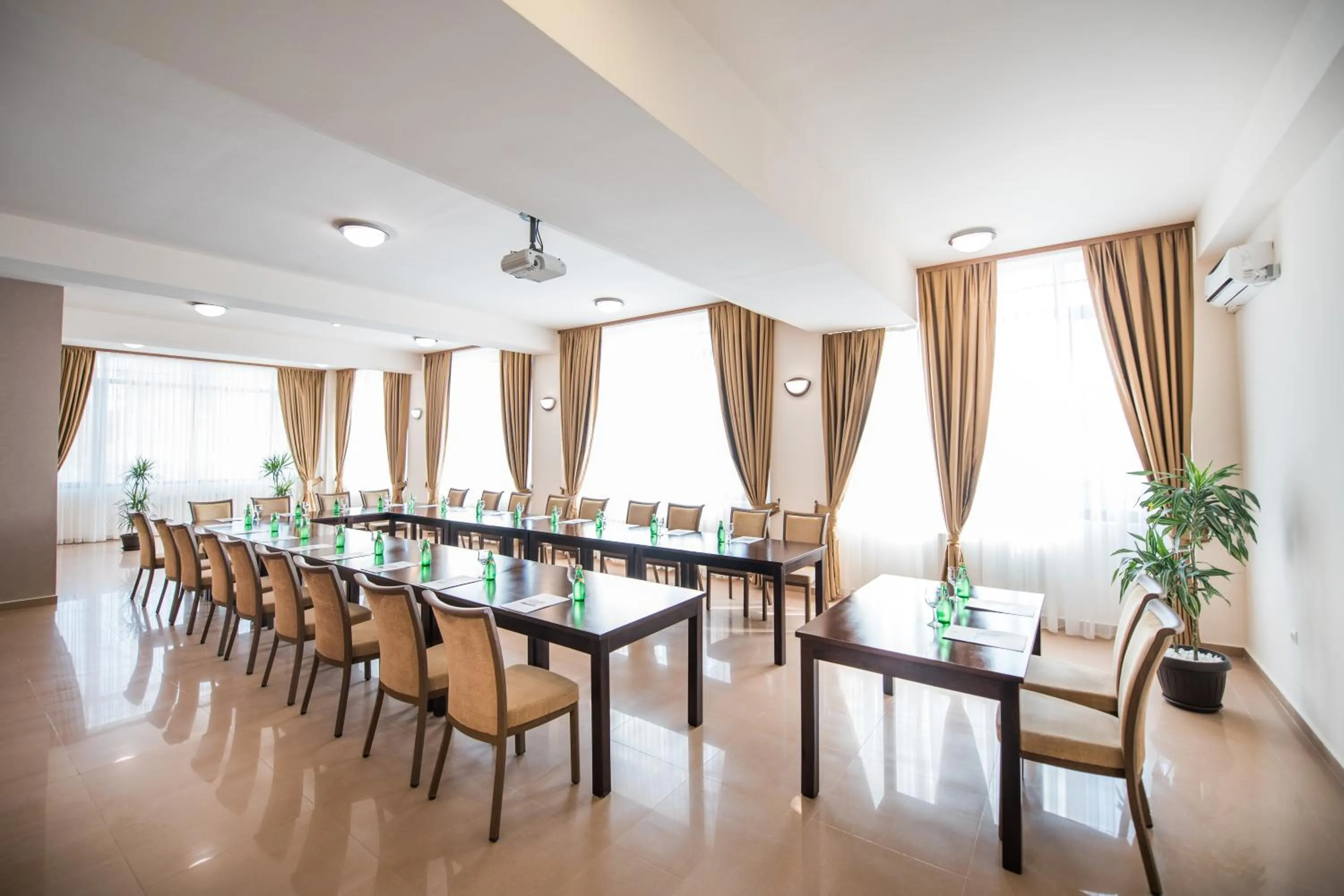 Business facilities in Hotel Oxford