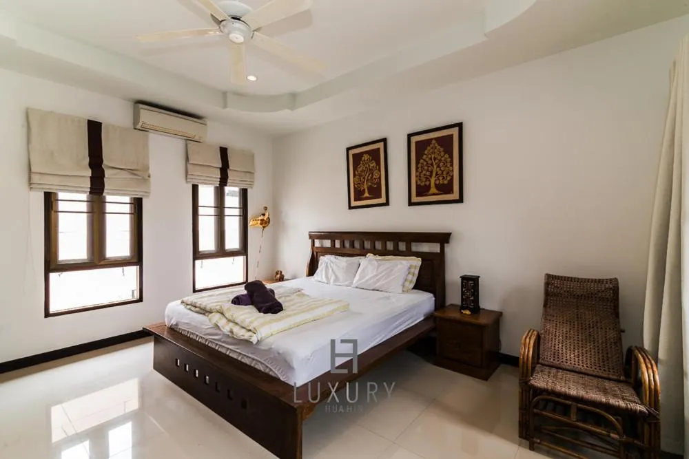 Bed in 4 Bedroom Private Bali Style Villa HH6
