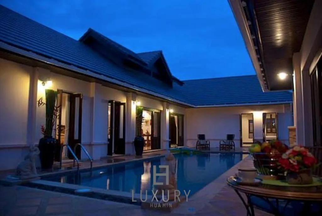 4 Bedroom Private Bali Style Villa HH6