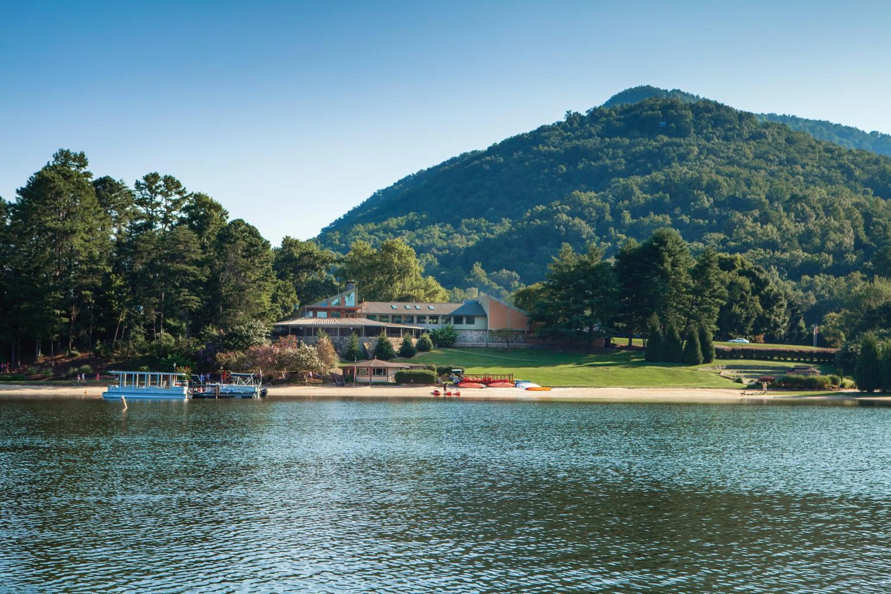 Lake view in Club Wyndham Resort at Fairfield Mountains