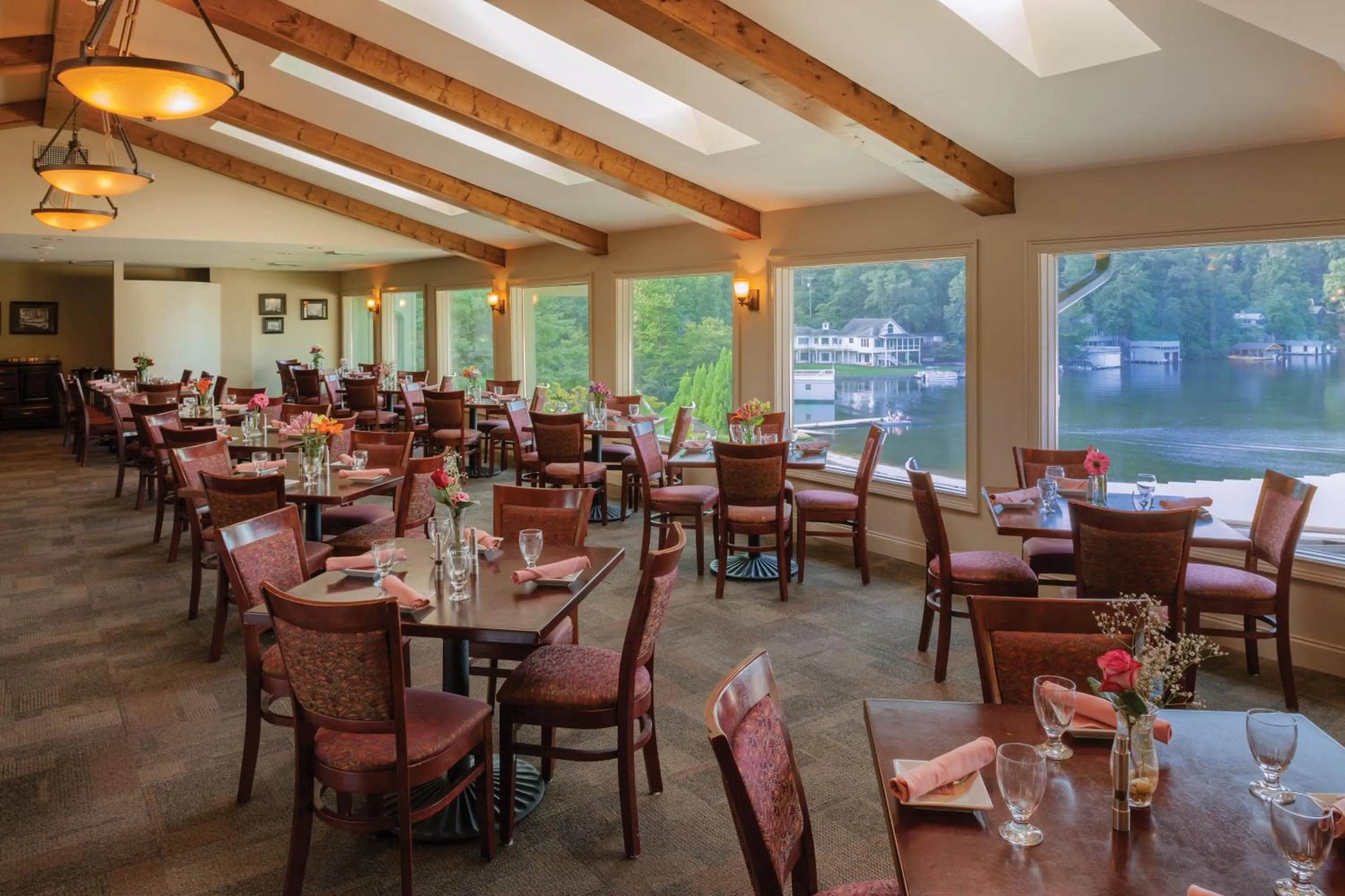 Restaurant/places to eat in Club Wyndham Resort at Fairfield Mountains