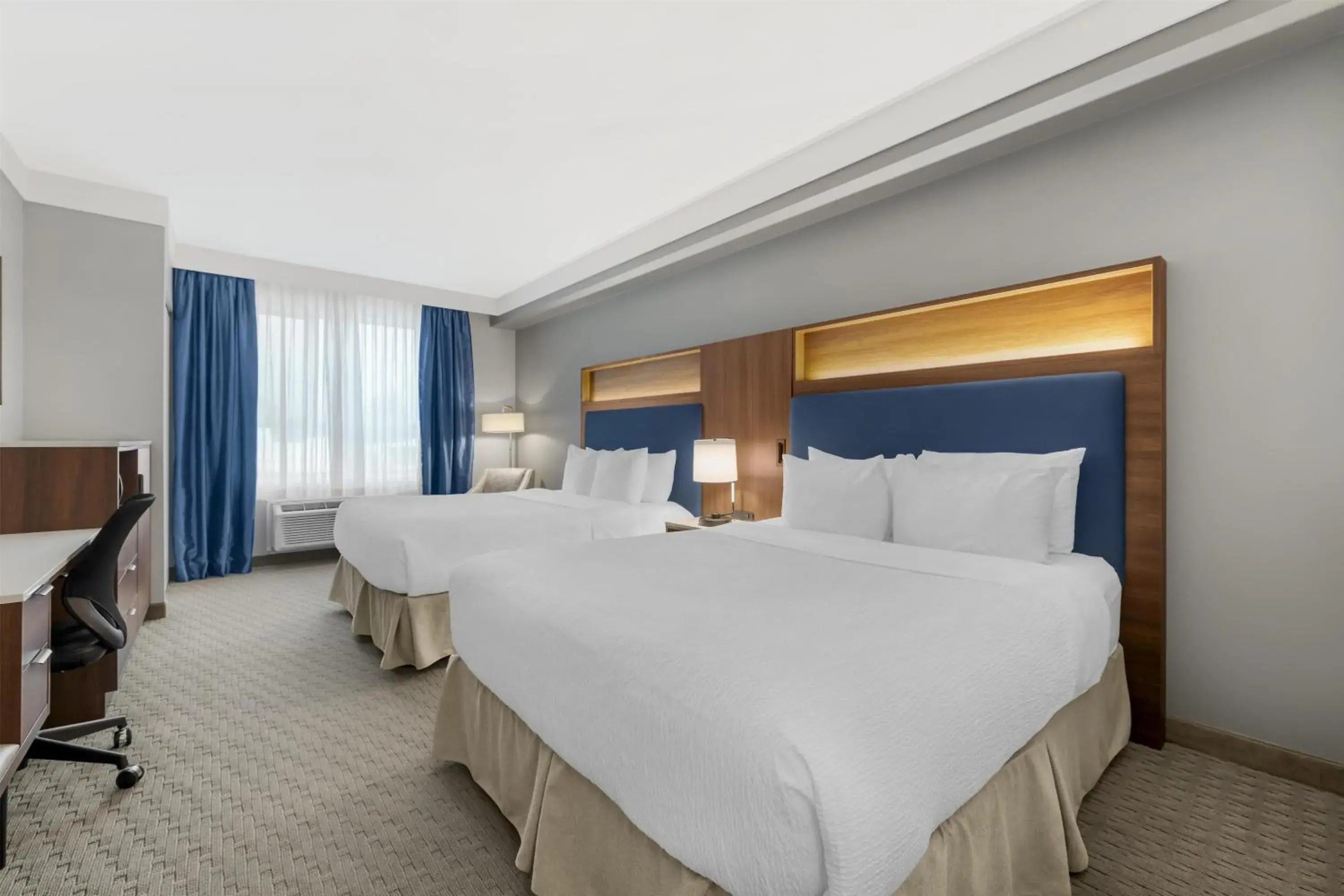 Bedroom, Bed in Best Western Plus Revelstoke Bedroom, Bed in Best Western Plus Revelstoke