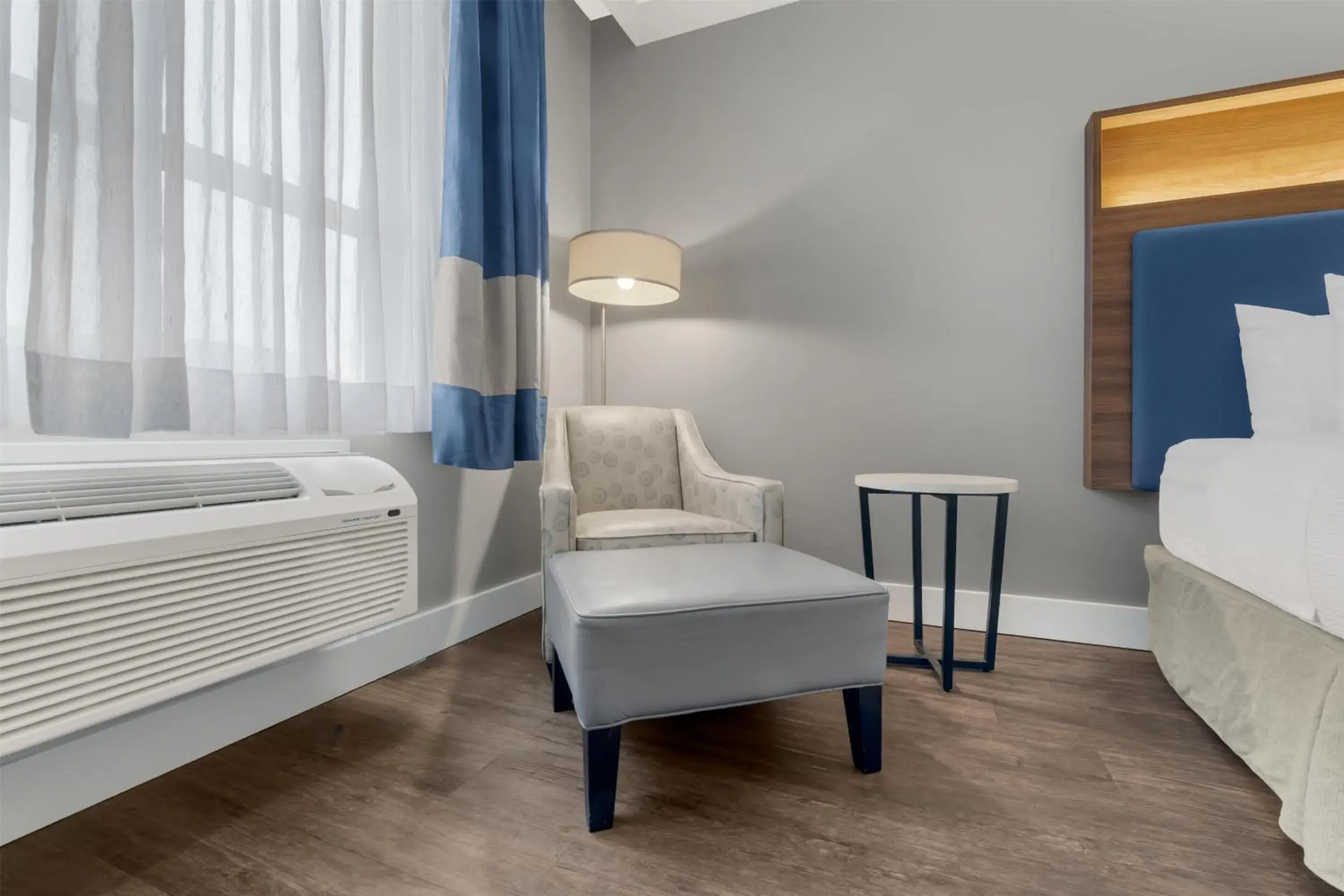 Bedroom, Bed in Best Western Plus Revelstoke Bedroom, Bed in Best Western Plus Revelstoke