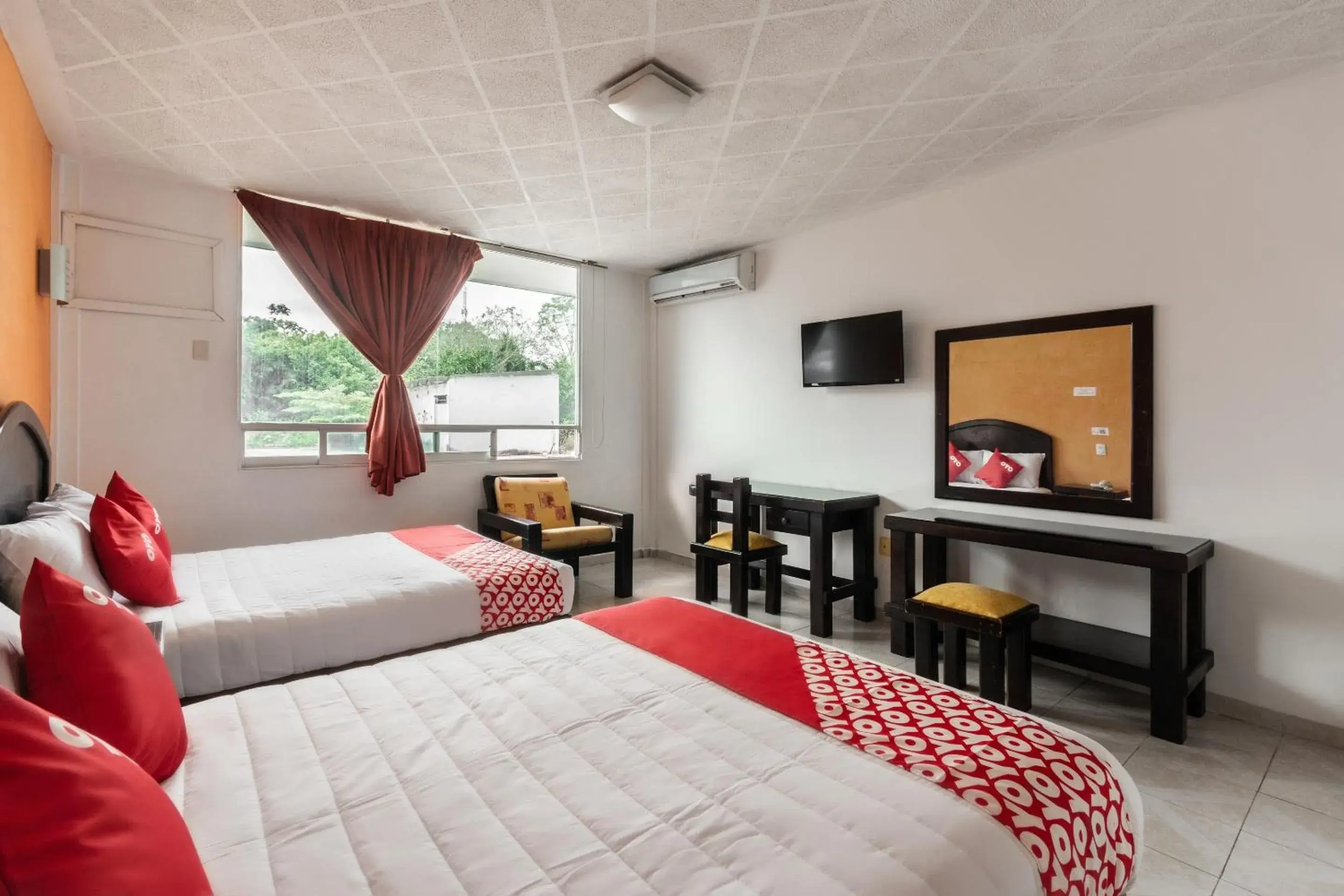 Bedroom, Bed in OYO Hotel Casa Blanca Bedroom, Bed in OYO Hotel Casa Blanca