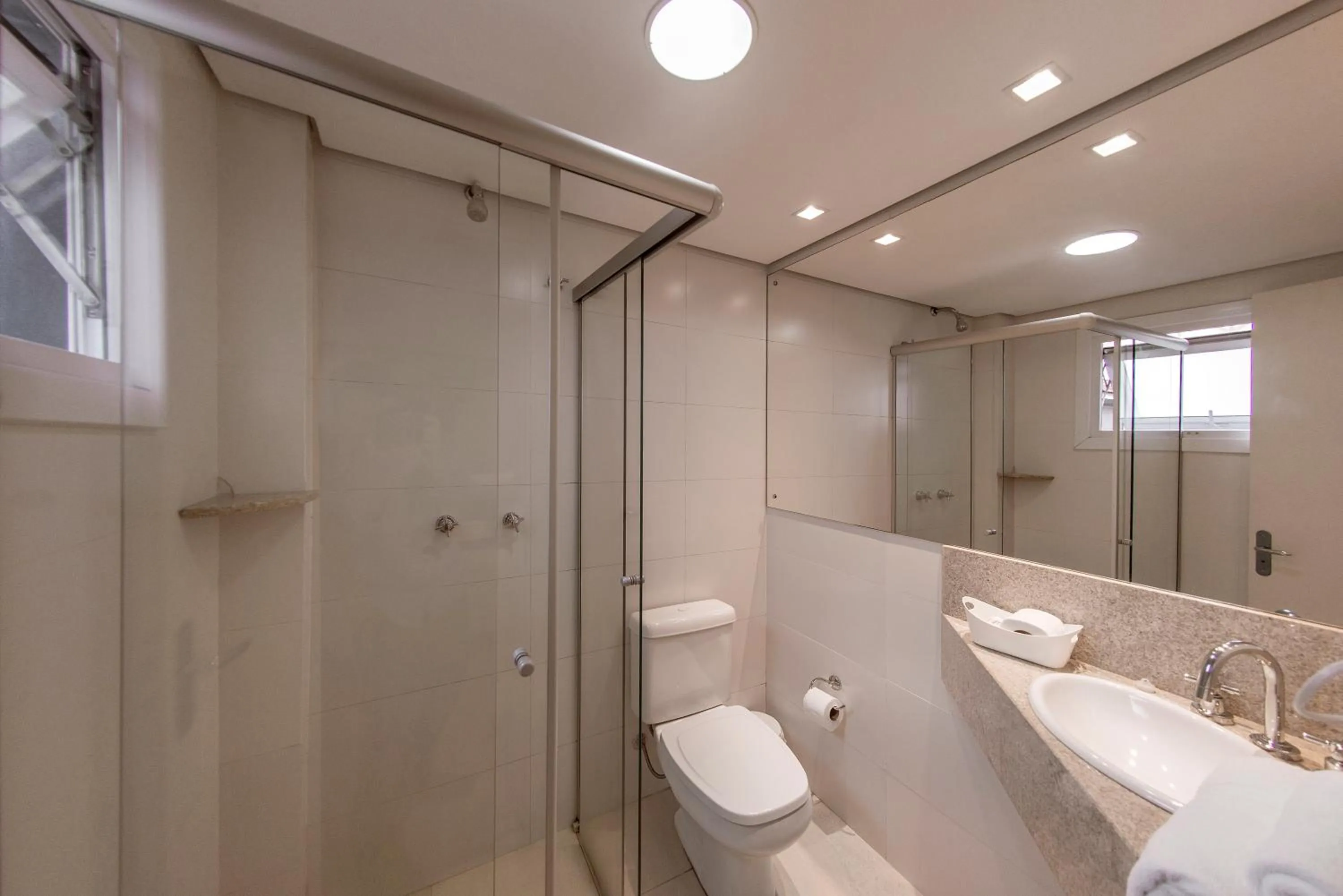 Shower in Novo Hamburgo Business Hotel