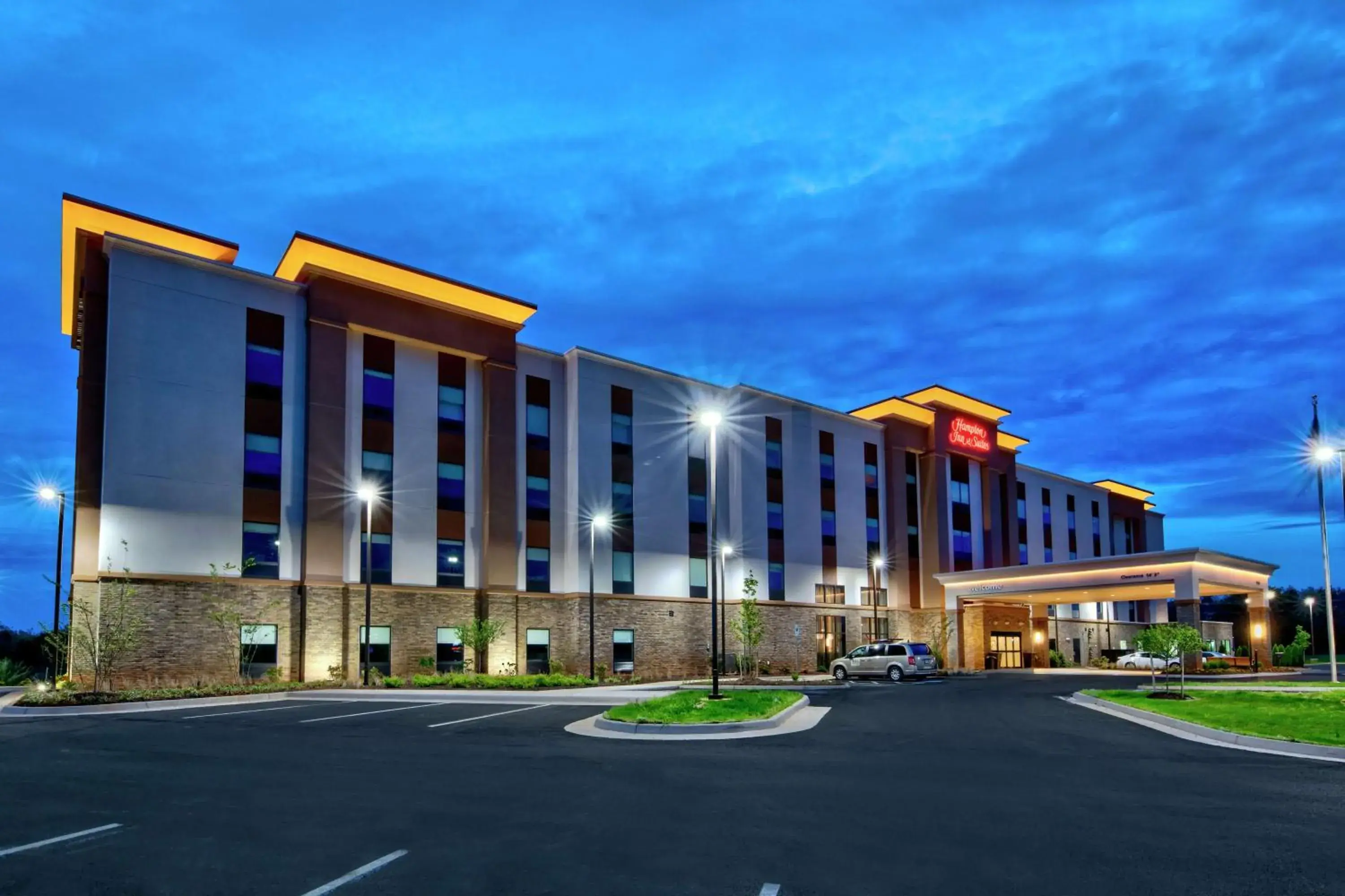 Property building in Hampton Inn & Suites Culpeper Property building in Hampton Inn & Suites Culpeper