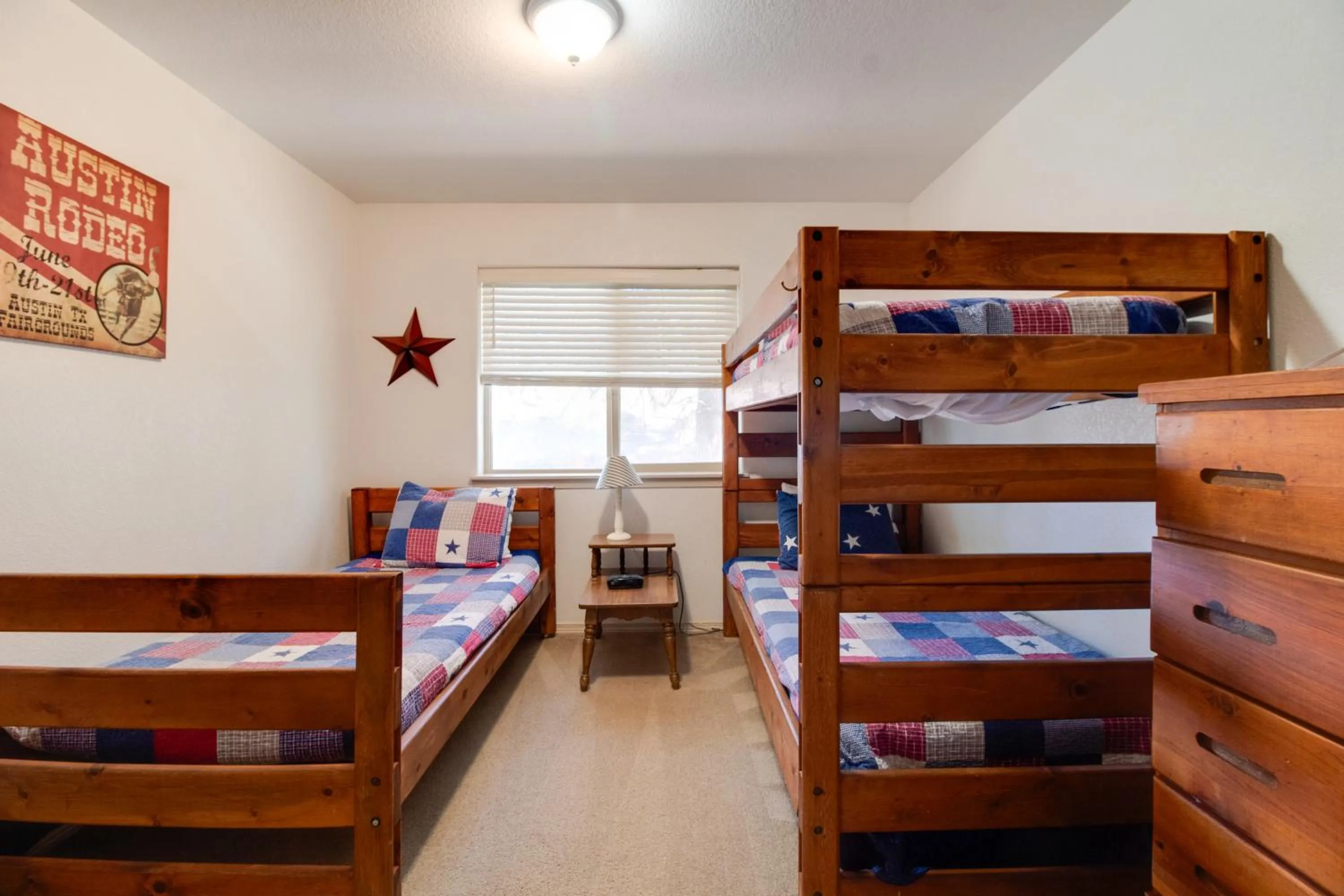 Property building, Bed in Timber Creek Escape