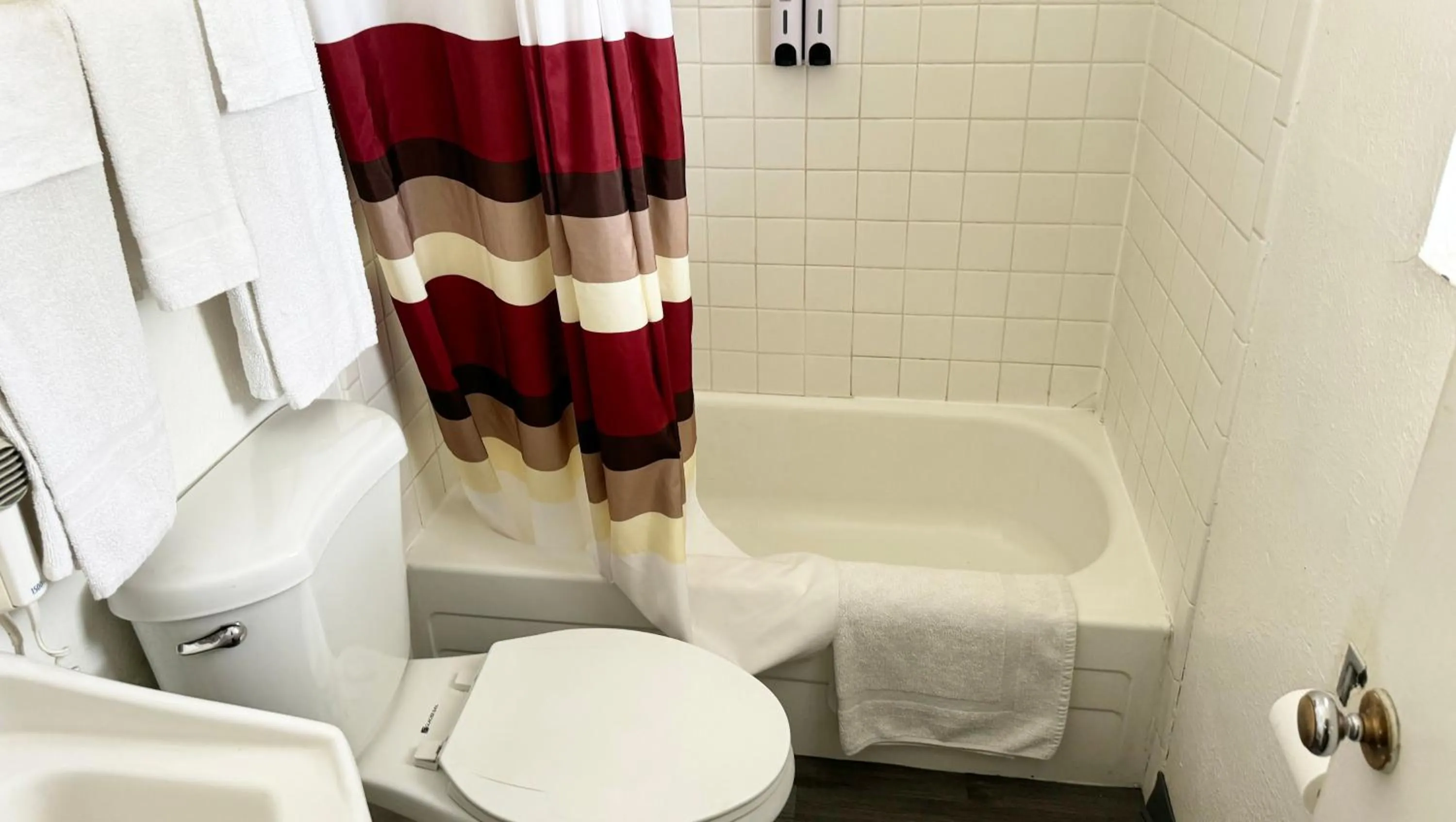 Bathroom in Magnuson Hotel Sierra Vista