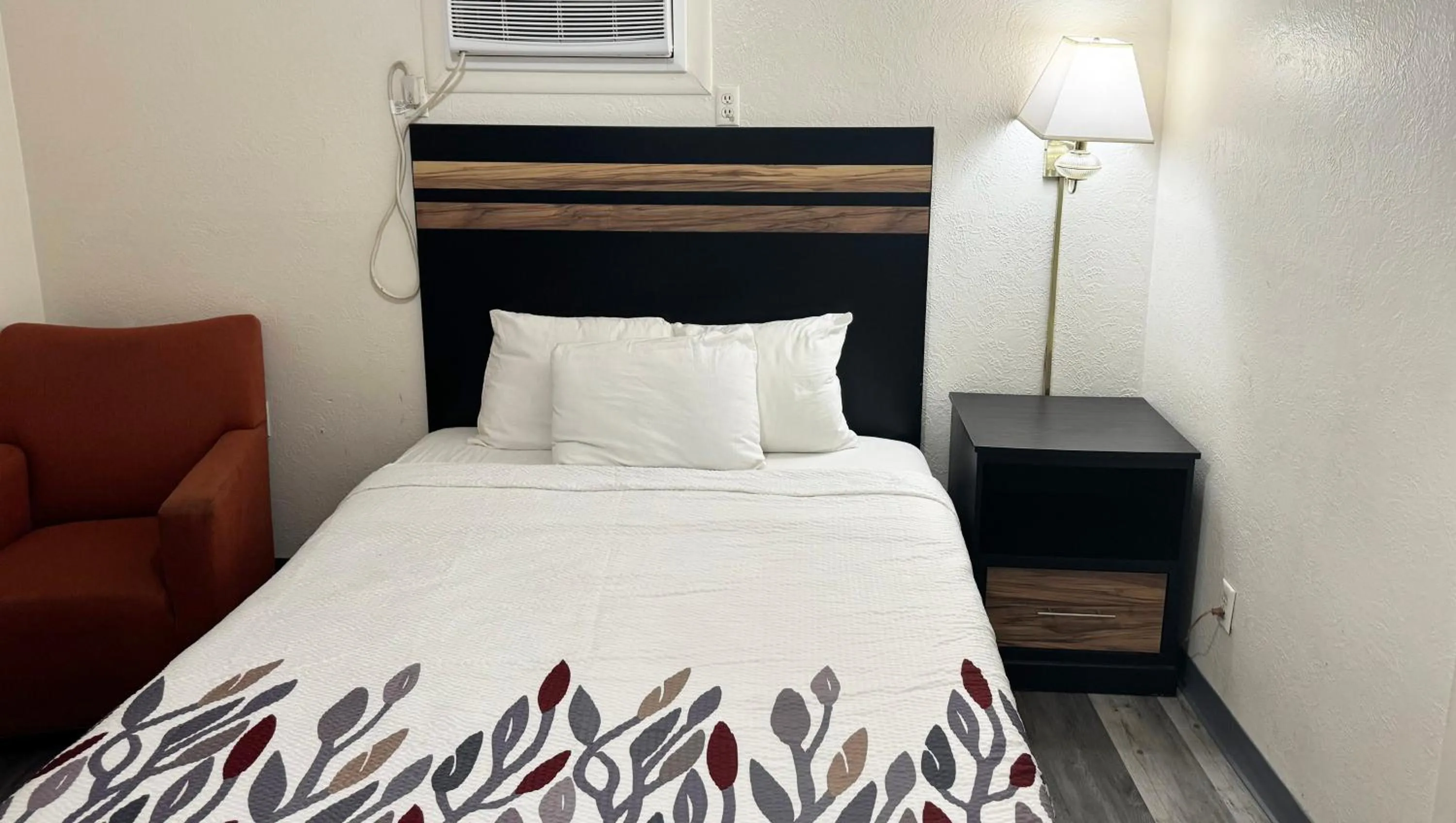 Photo of the whole room, Bed in Magnuson Hotel Sierra Vista