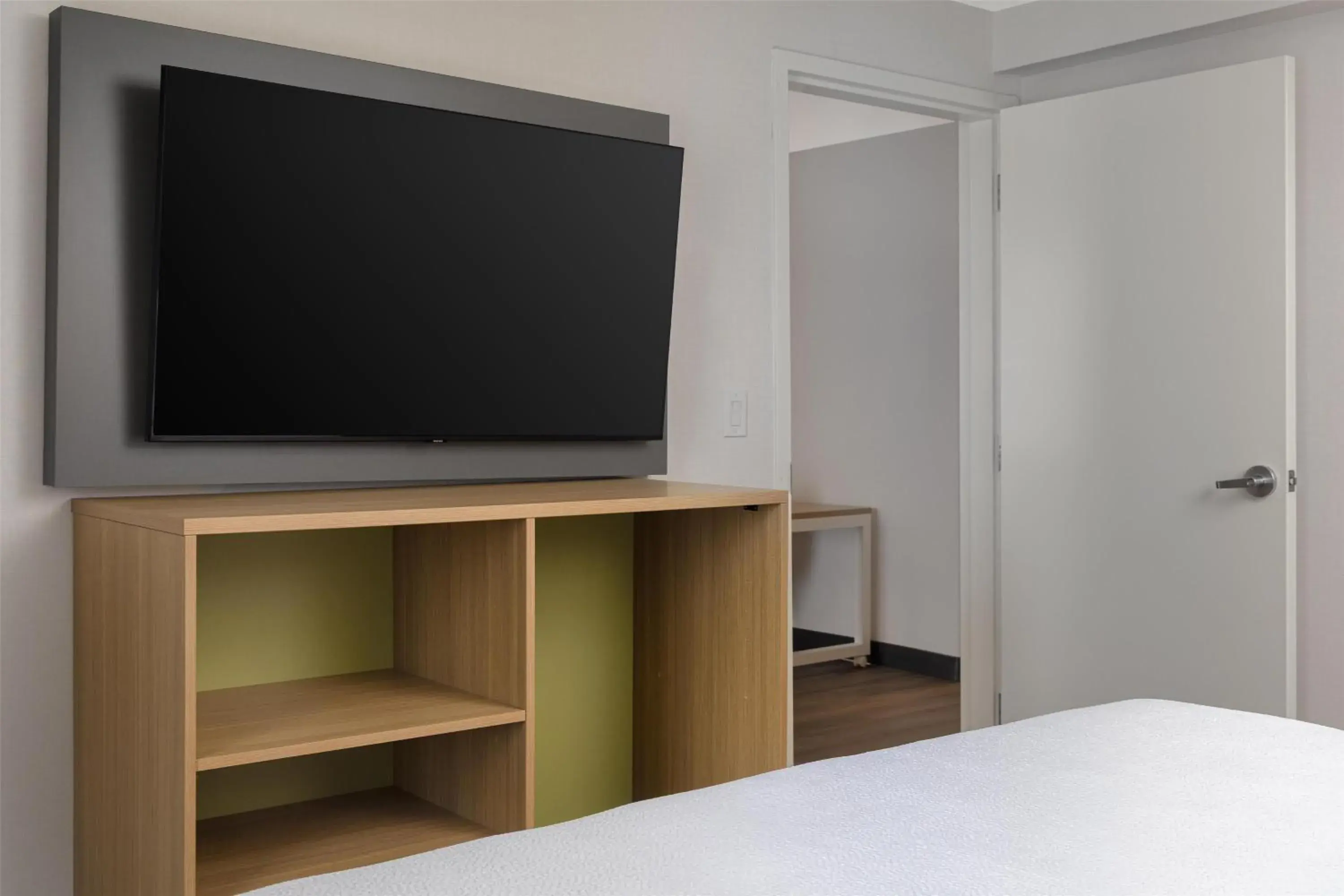 Bed in Spark By Hilton Woodstock Bed in Spark By Hilton Woodstock