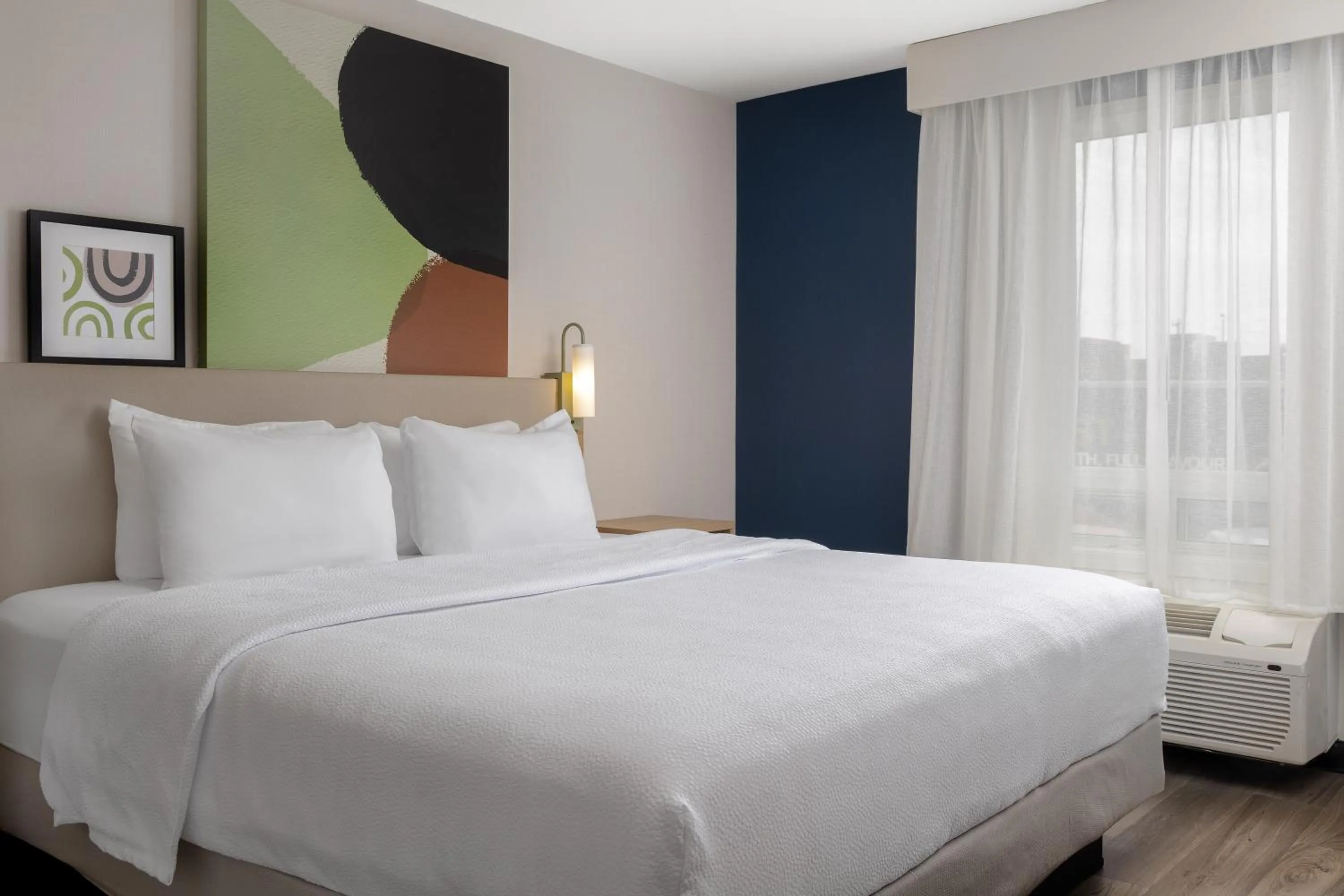 Bedroom, Bed in Spark By Hilton Woodstock