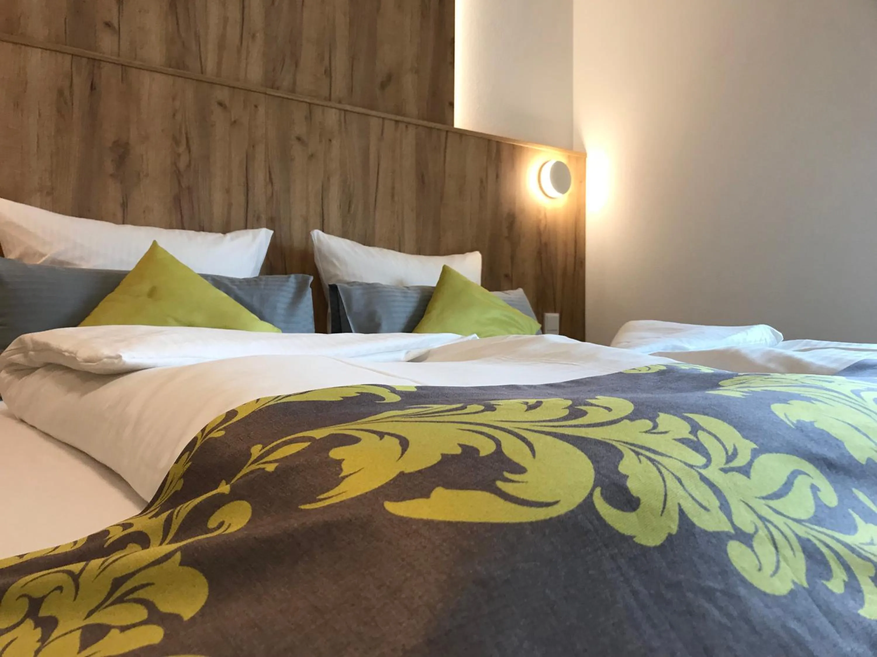 Property building, Bed in HHotel Augsburg